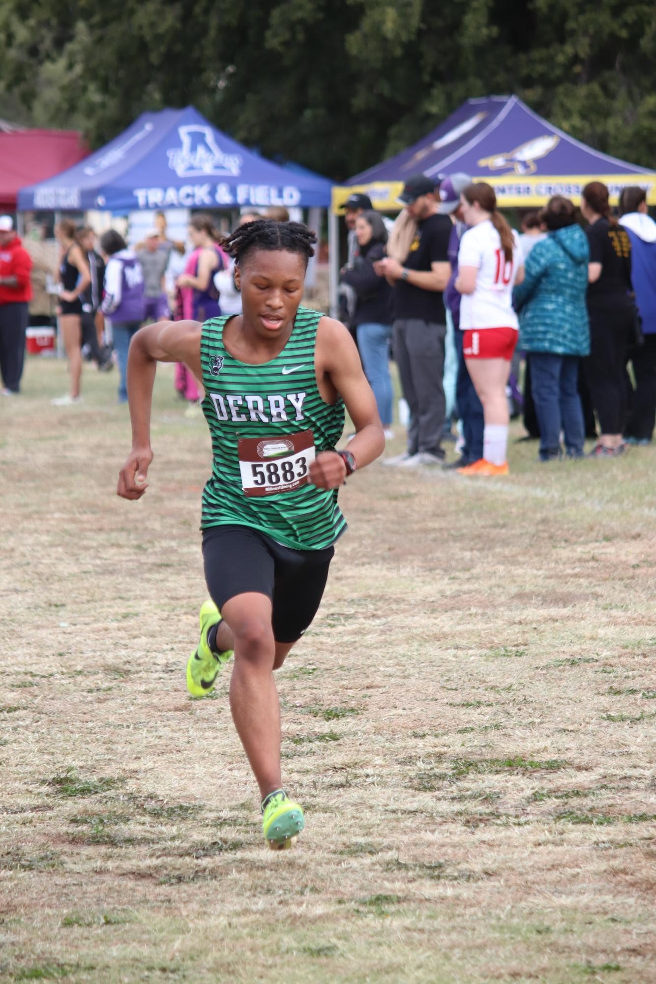 Cross country at  L.W Clapp Park (Photos by Stevie Hoppock)