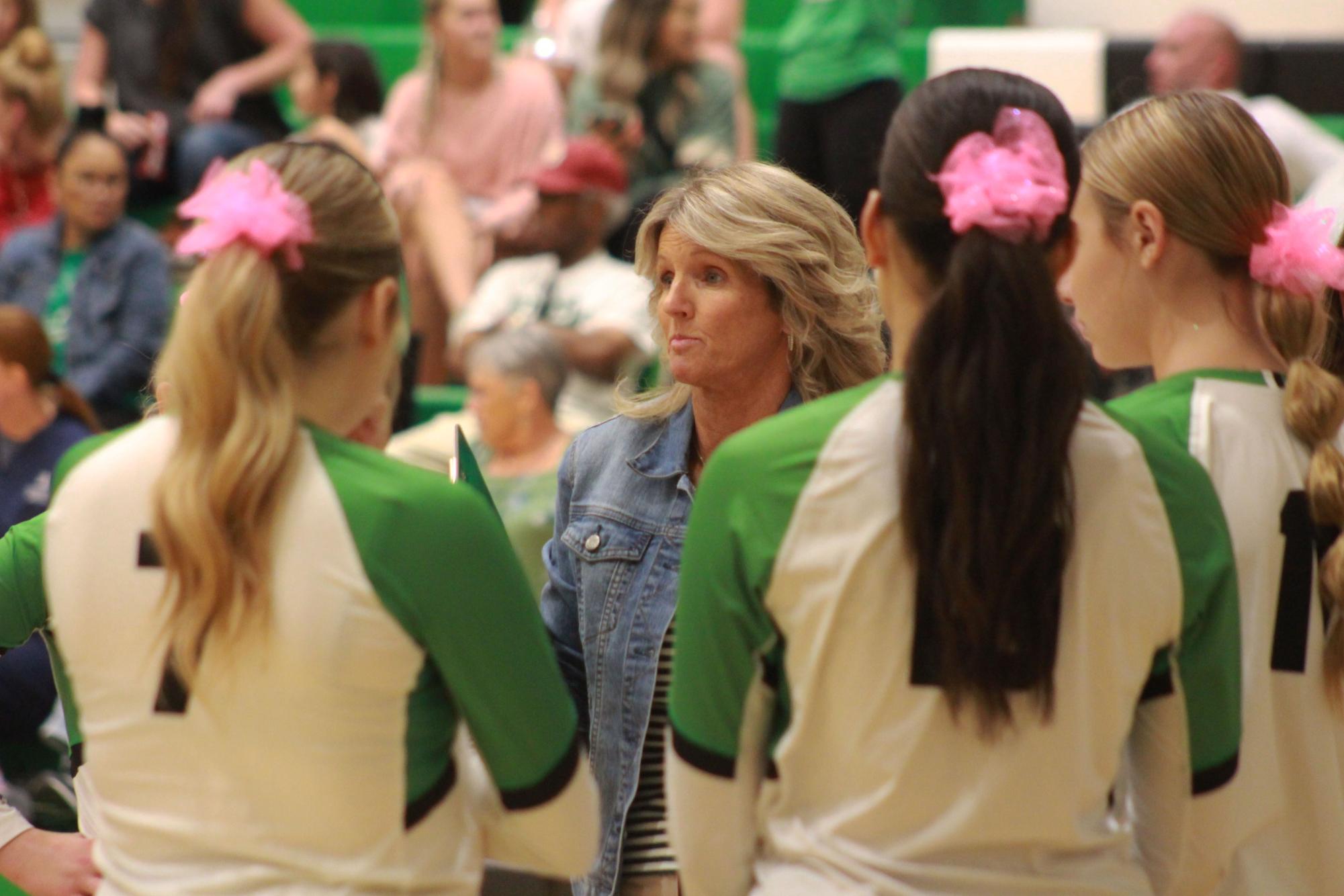 Varsity volleyball vs. Hutchinson (Photos by Bree Stuhlsatz)