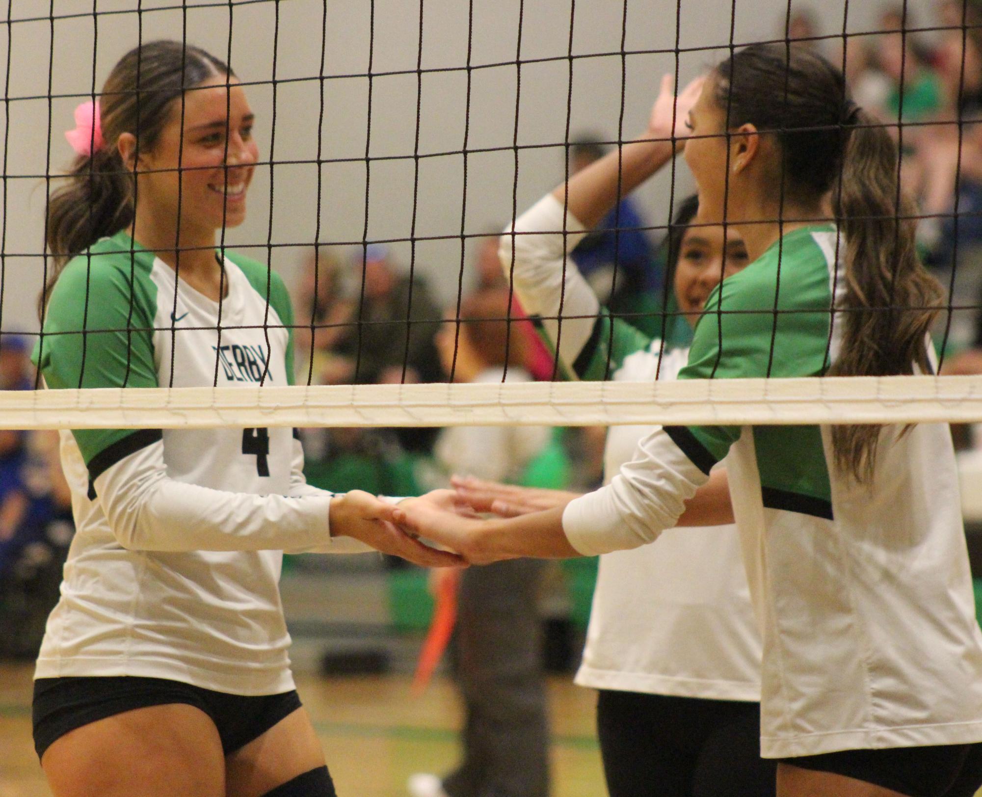 Varsity volleyball vs. Hutchinson (Photos by Bree Stuhlsatz)