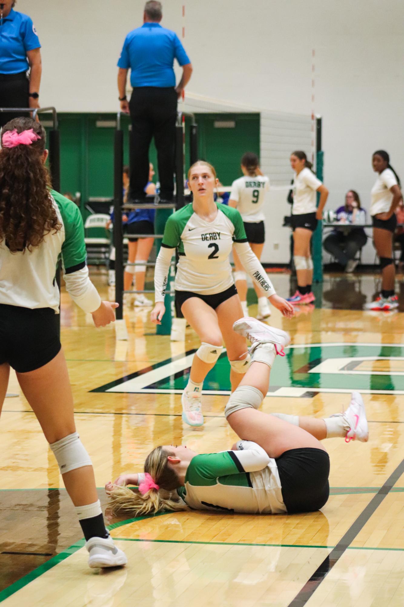 Varsity Volleyball vs. Hutchinson (Photos by Kaelyn Kissack)