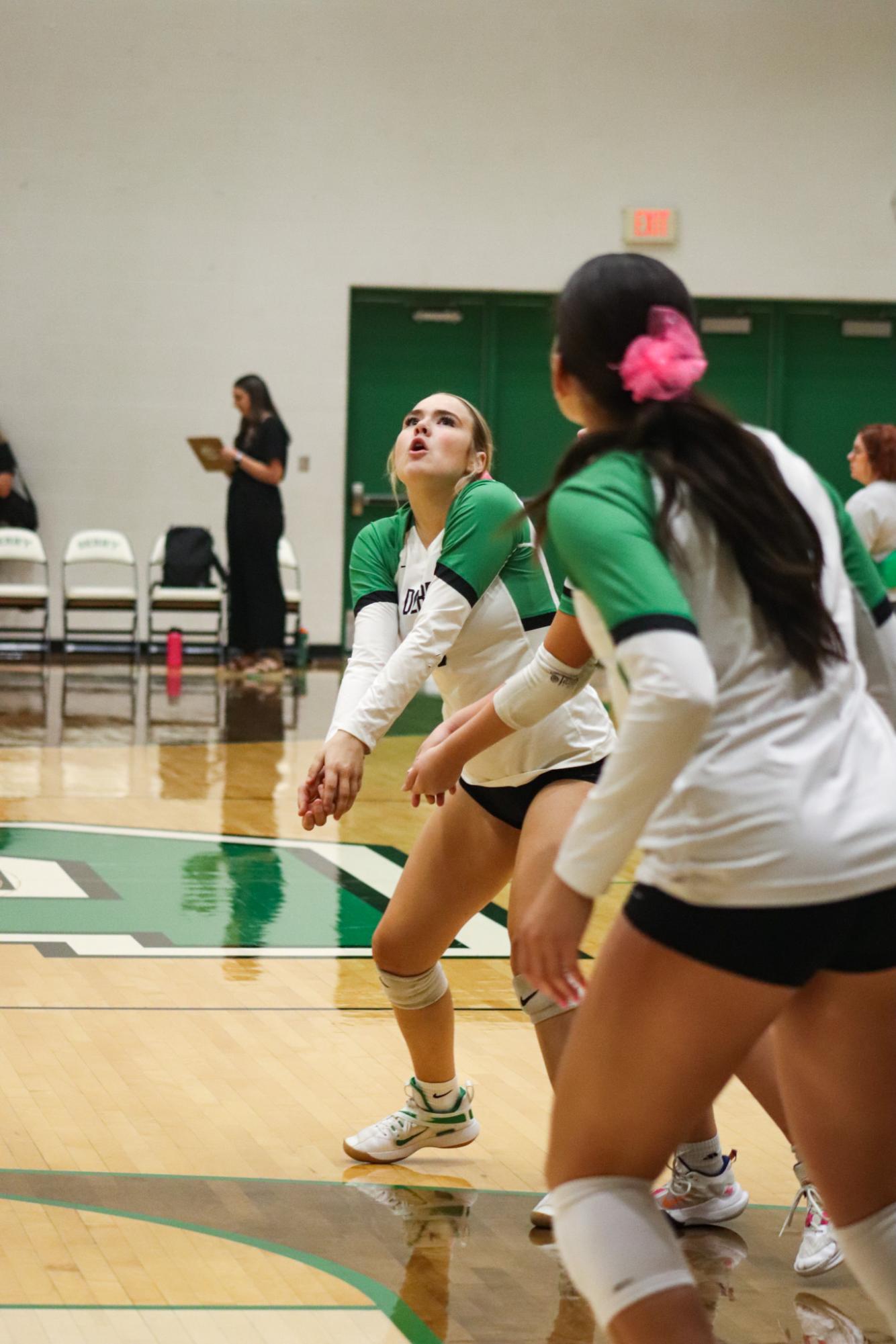 Varsity Volleyball vs. Hutchinson (Photos by Kaelyn Kissack)