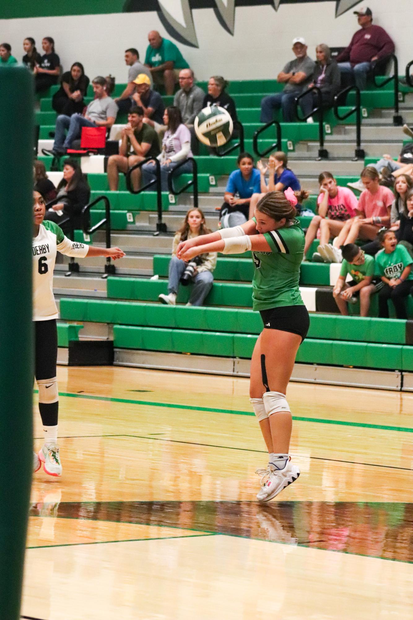 Varsity Volleyball vs. Hutchinson (Photos by Kaelyn Kissack)