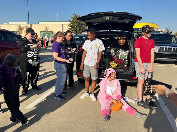 Navigation to Story: HOSA Trunk or Treat (Photos by Kaelyn Kissack)