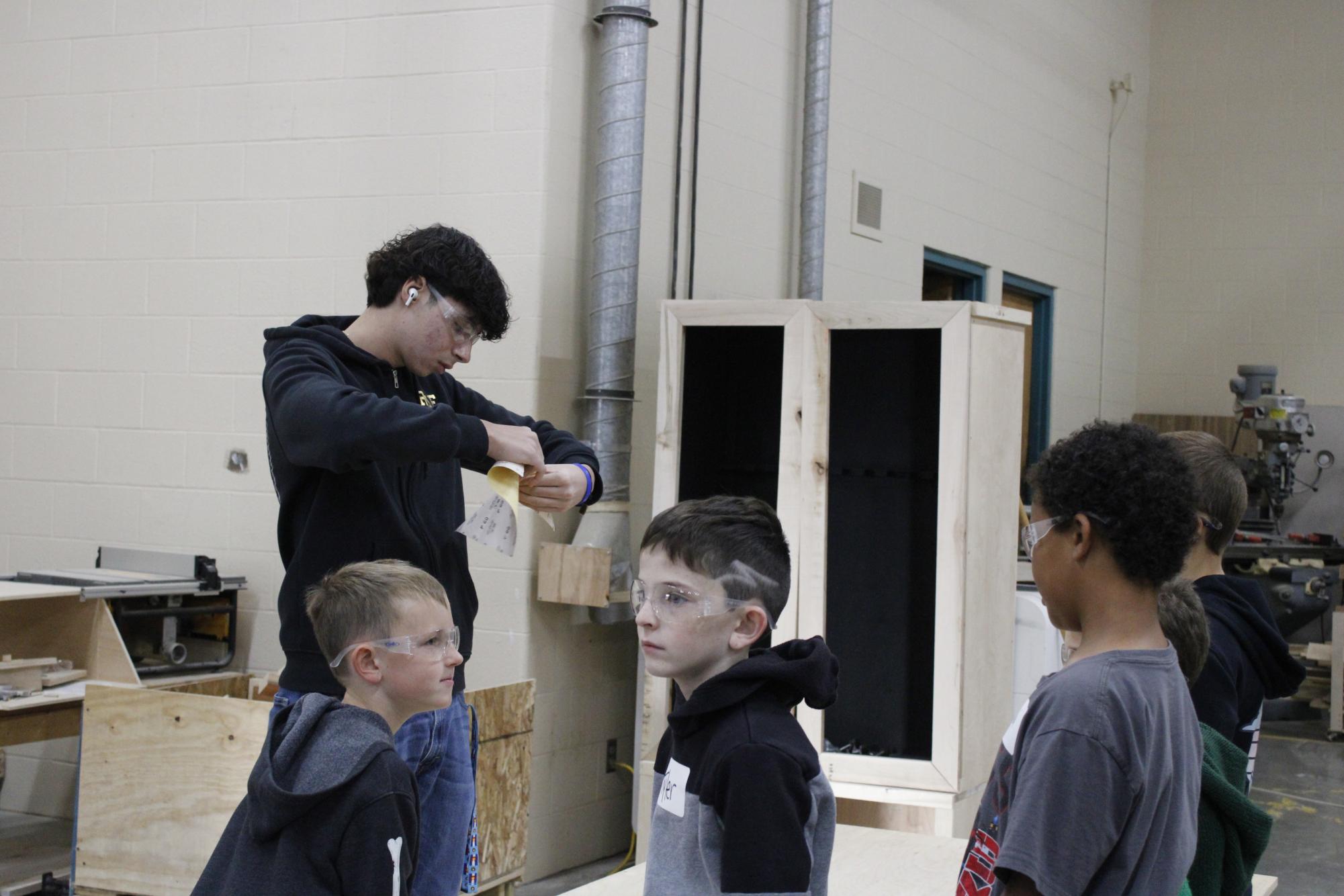 Tanglewood elementary visits DHS (Photos by Lilly Macormac)