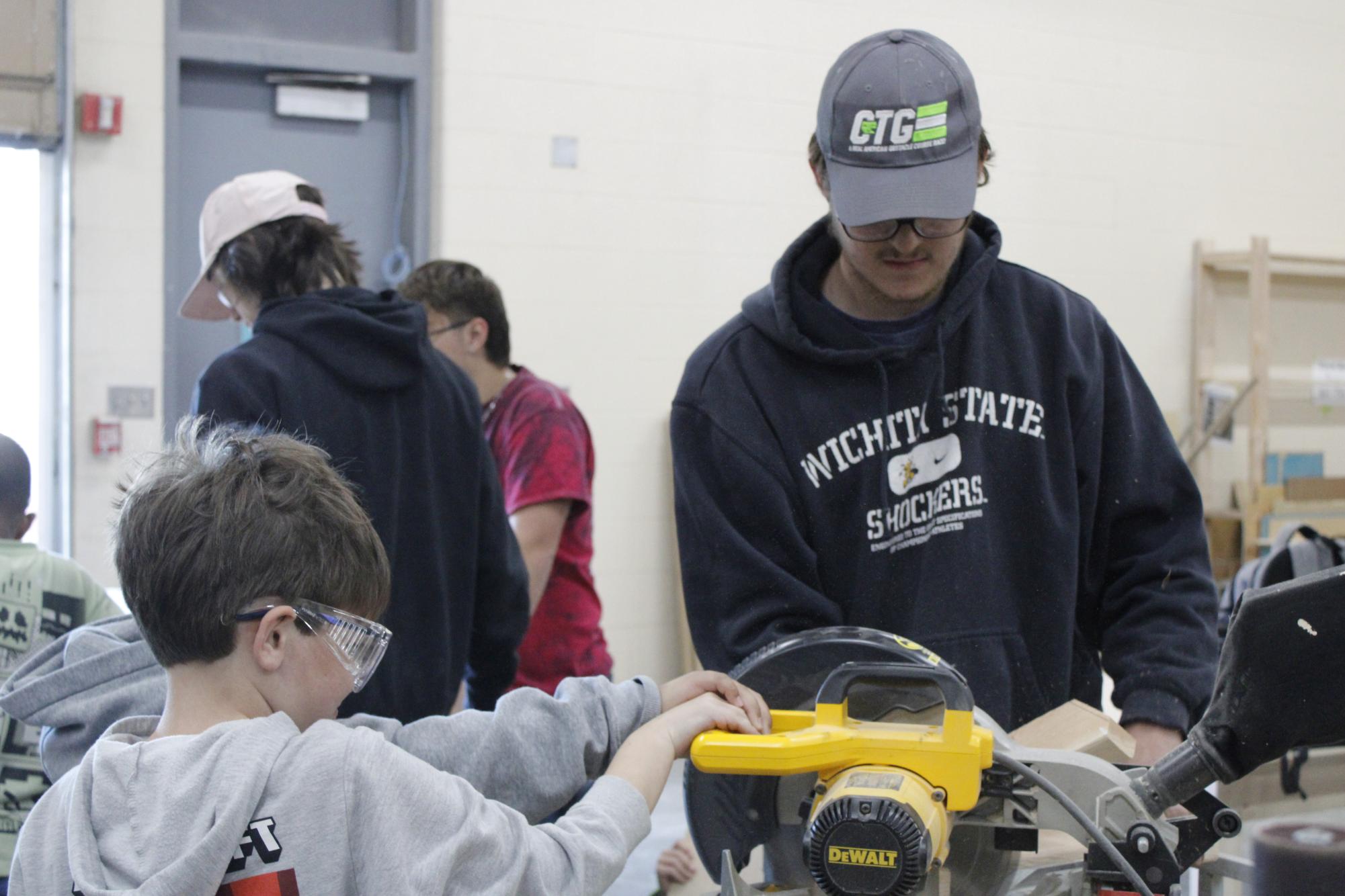 Tanglewood elementary visits DHS (Photos by Lilly Macormac)