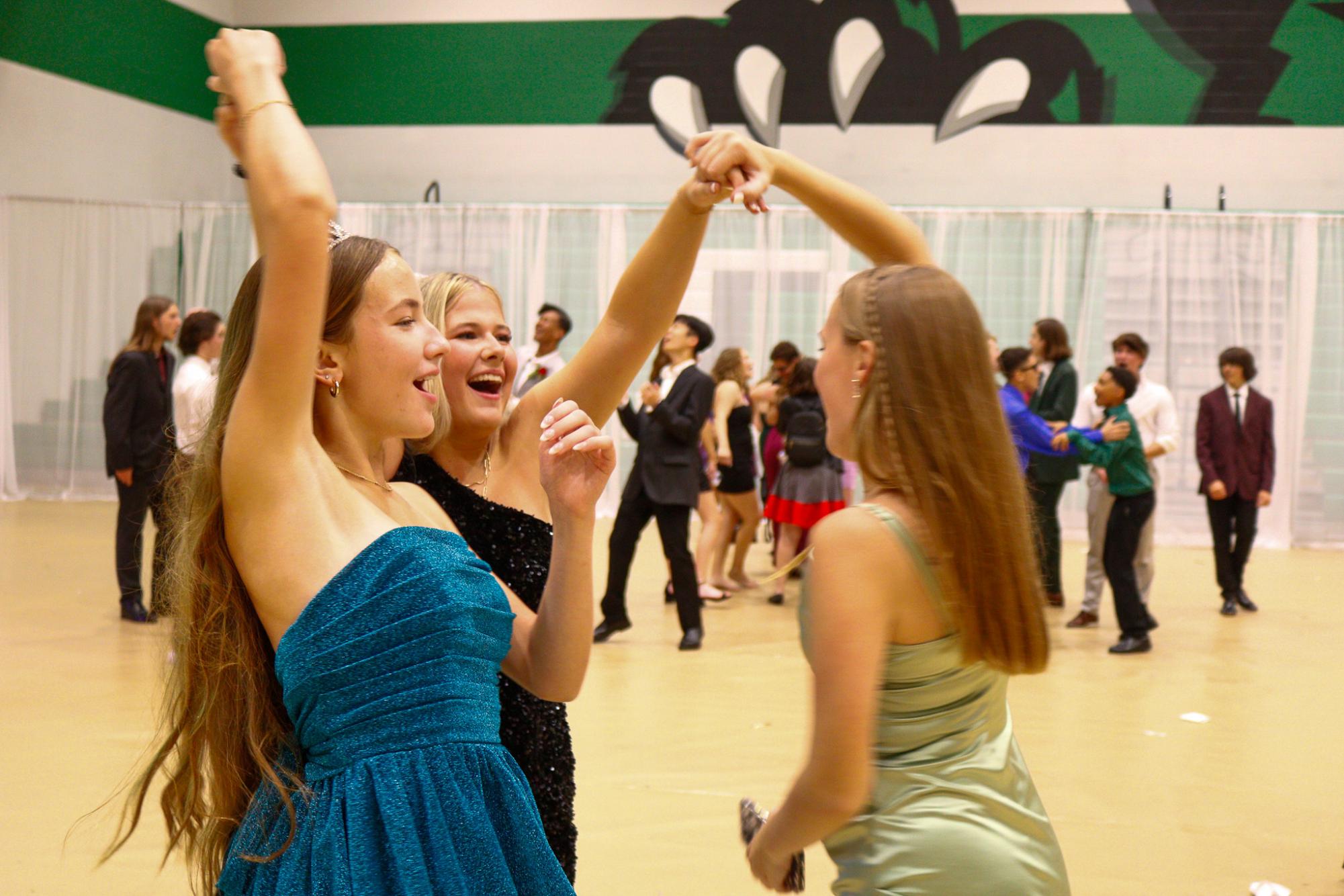 Homecoming Dance (Photos by Olivia Grosser)