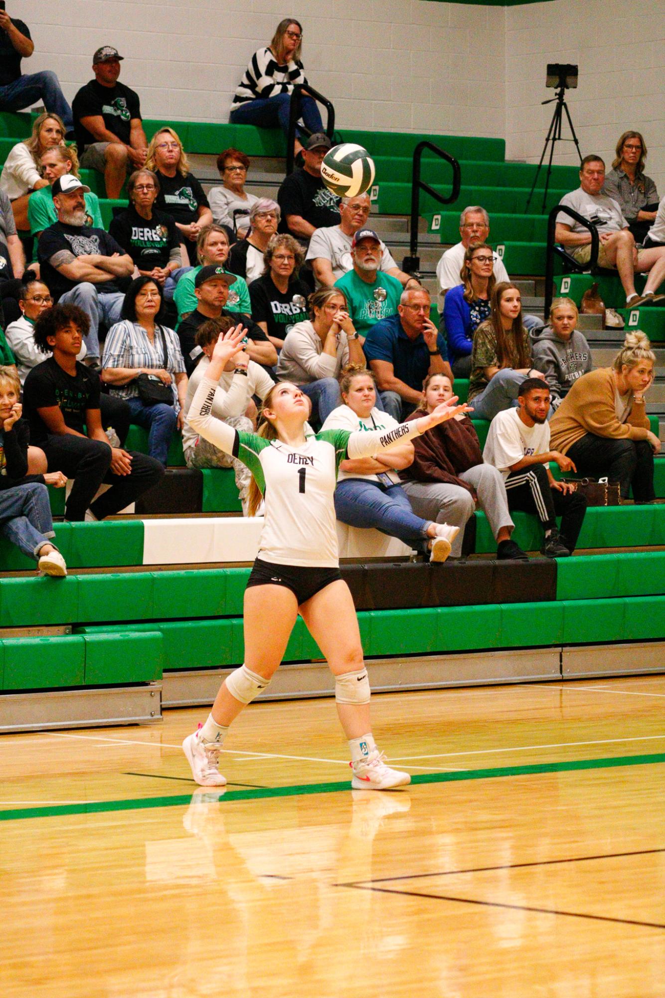 Girls Varsity Volleyball (Photos by Delainey Stephenson)