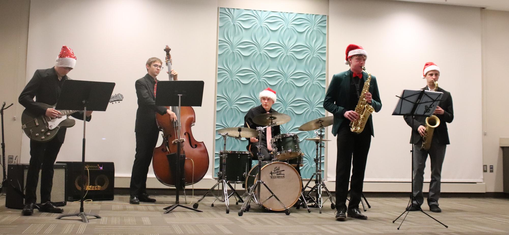 Annual tree lighting and jazz band (Photos by Persephone Ivy)