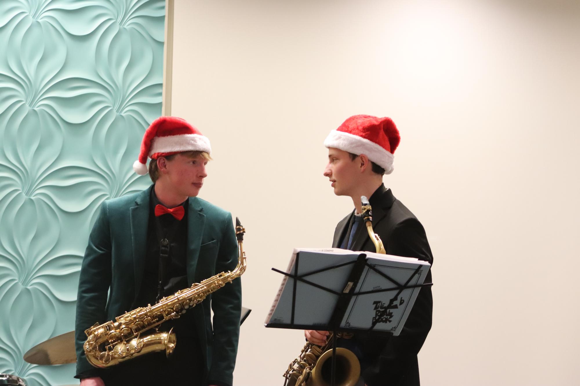 Annual tree lighting and jazz band (Photos by Persephone Ivy)