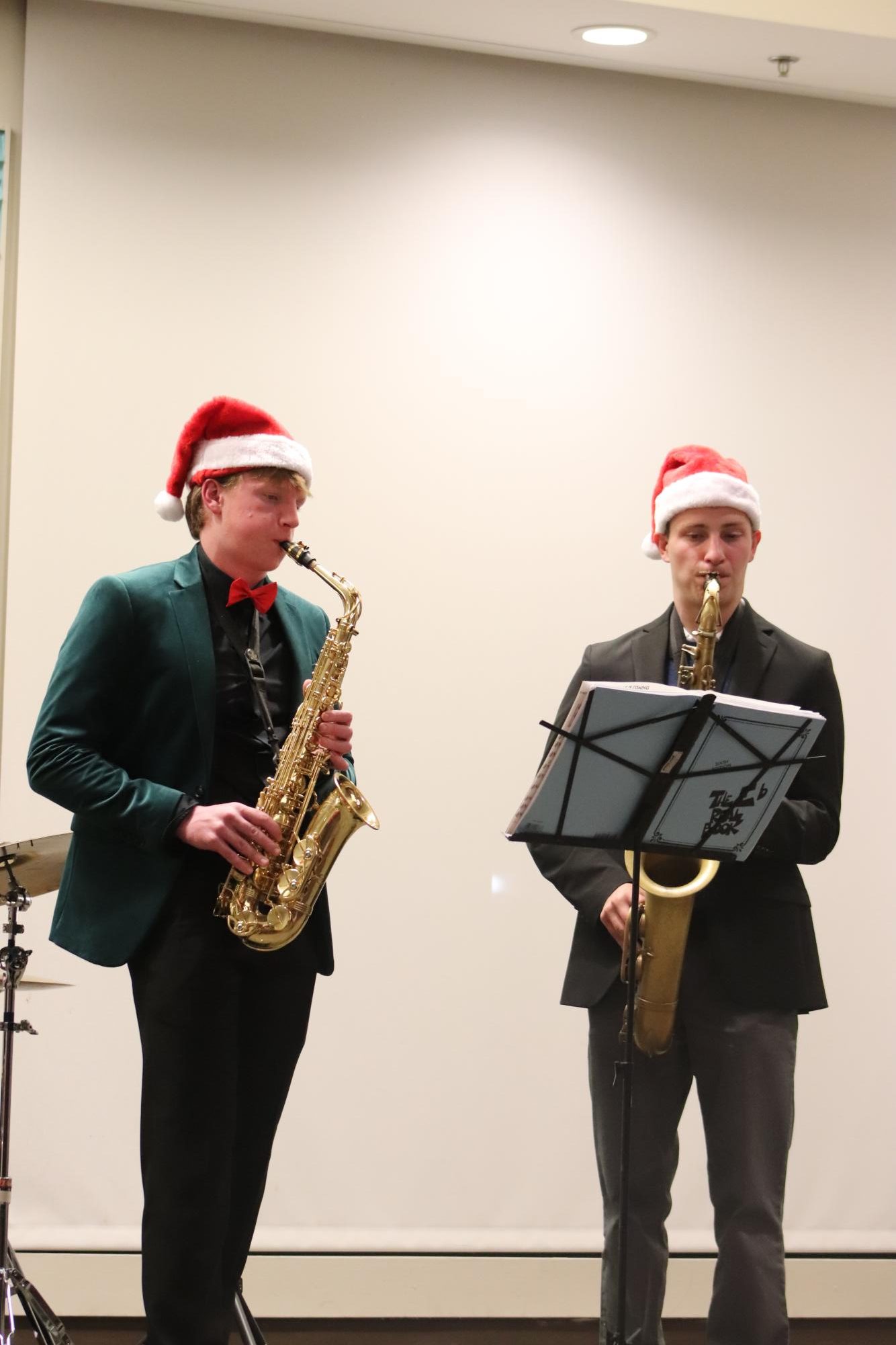 Annual tree lighting and jazz band (Photos by Persephone Ivy)