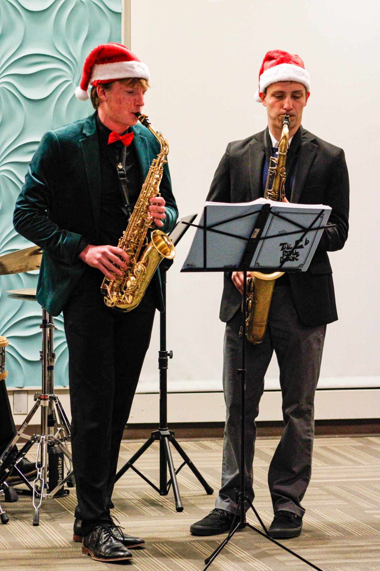 Annual tree lighting and jazz band (Photos by Kaelyn Kissack)