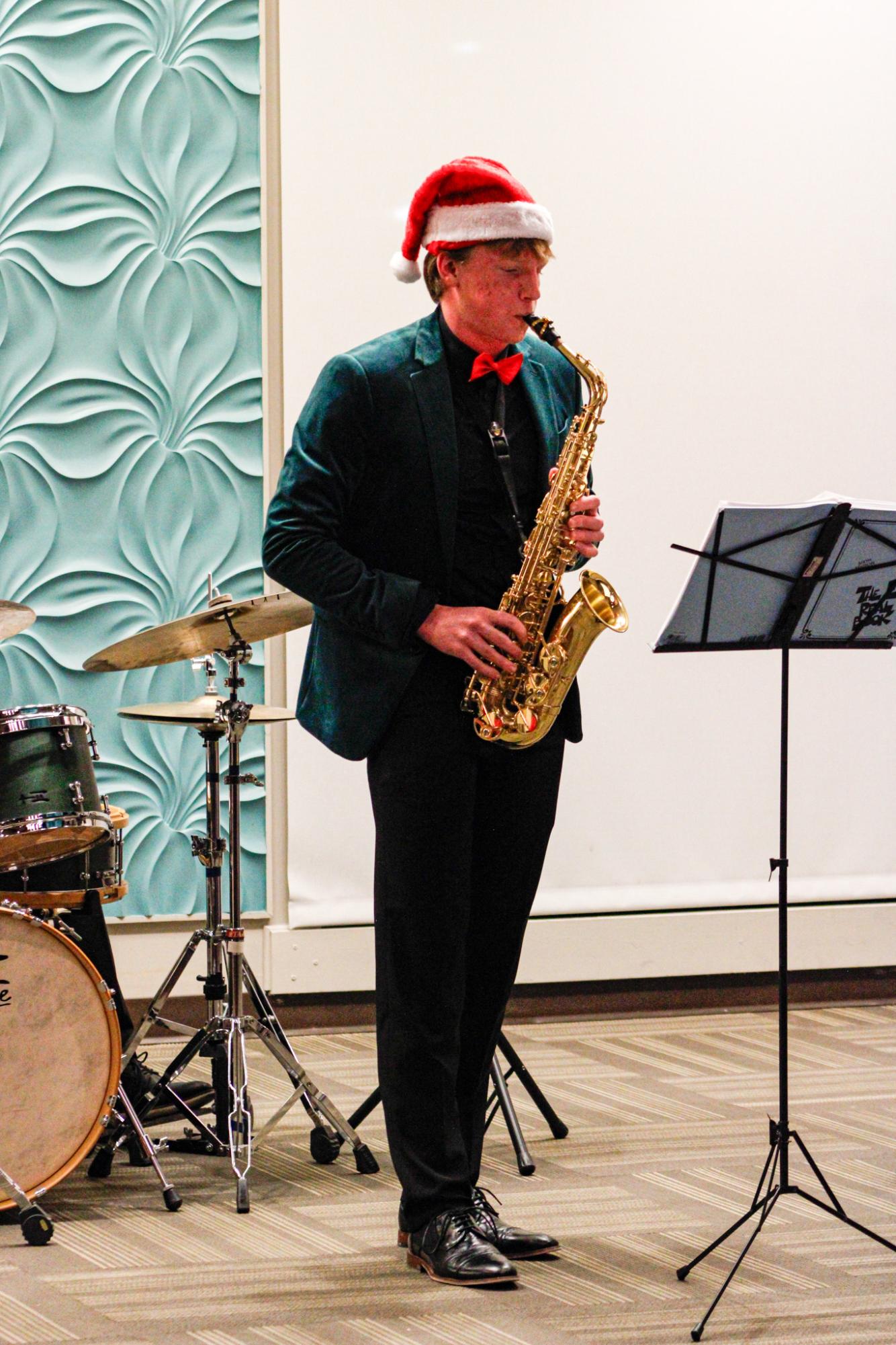 Annual tree lighting and jazz band (Photos by Kaelyn Kissack)