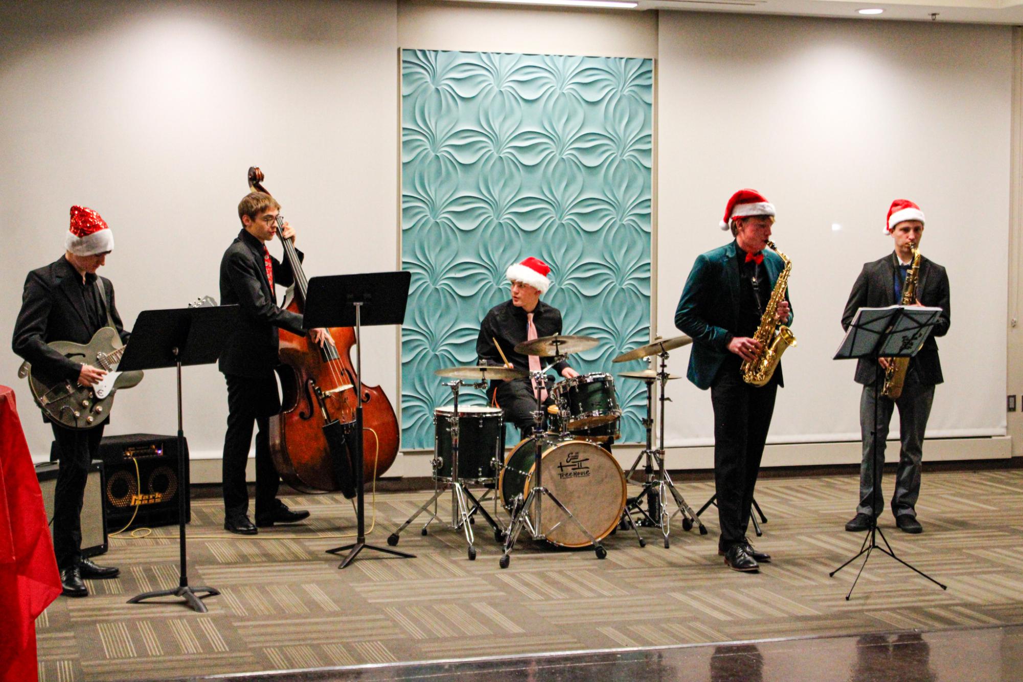 Annual tree lighting and jazz band (Photos by Kaelyn Kissack)