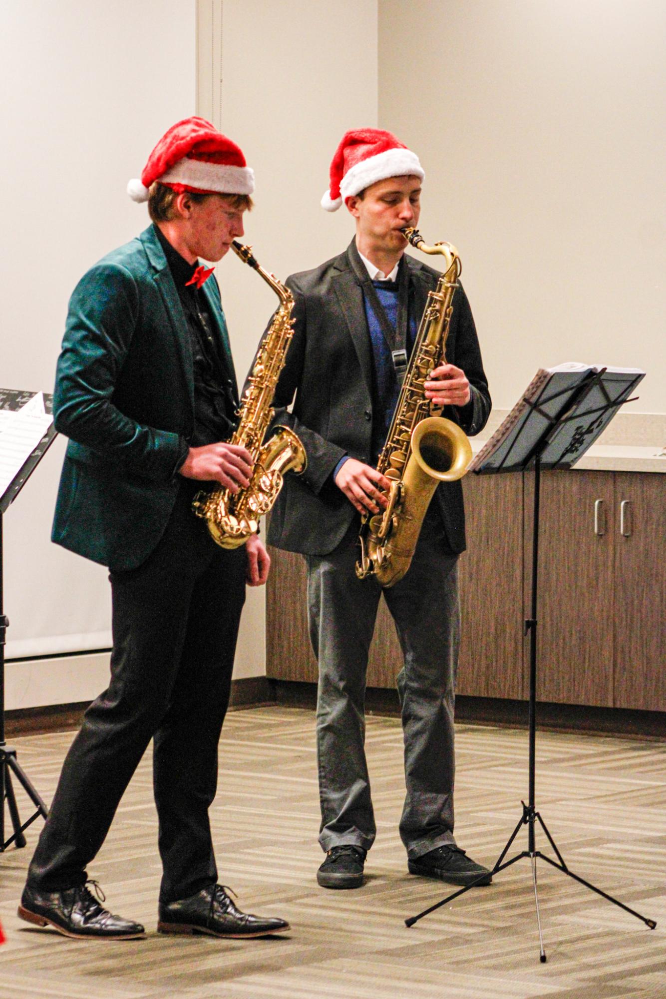 Annual tree lighting and jazz band (Photos by Kaelyn Kissack)