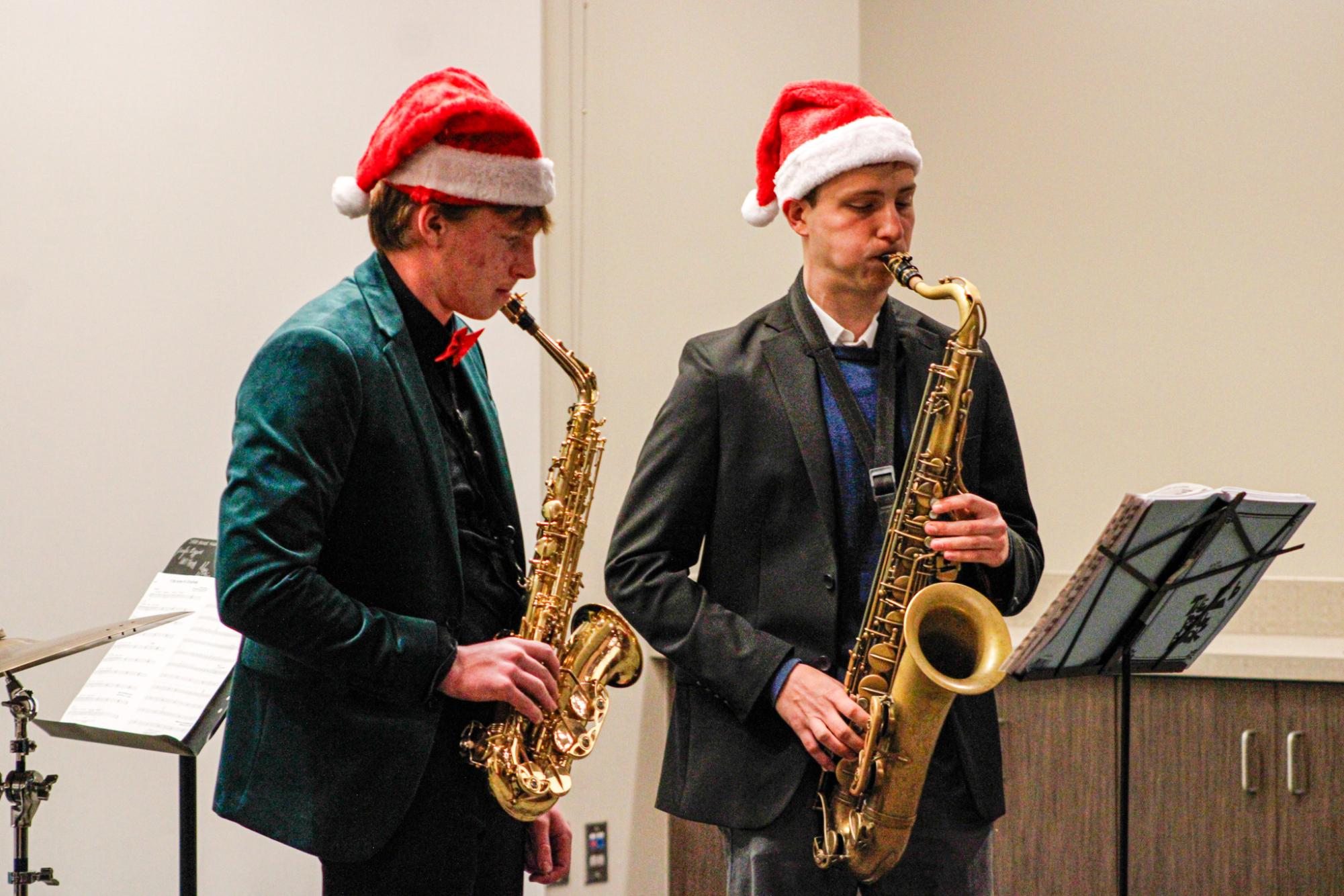 Annual tree lighting and jazz band (Photos by Kaelyn Kissack)