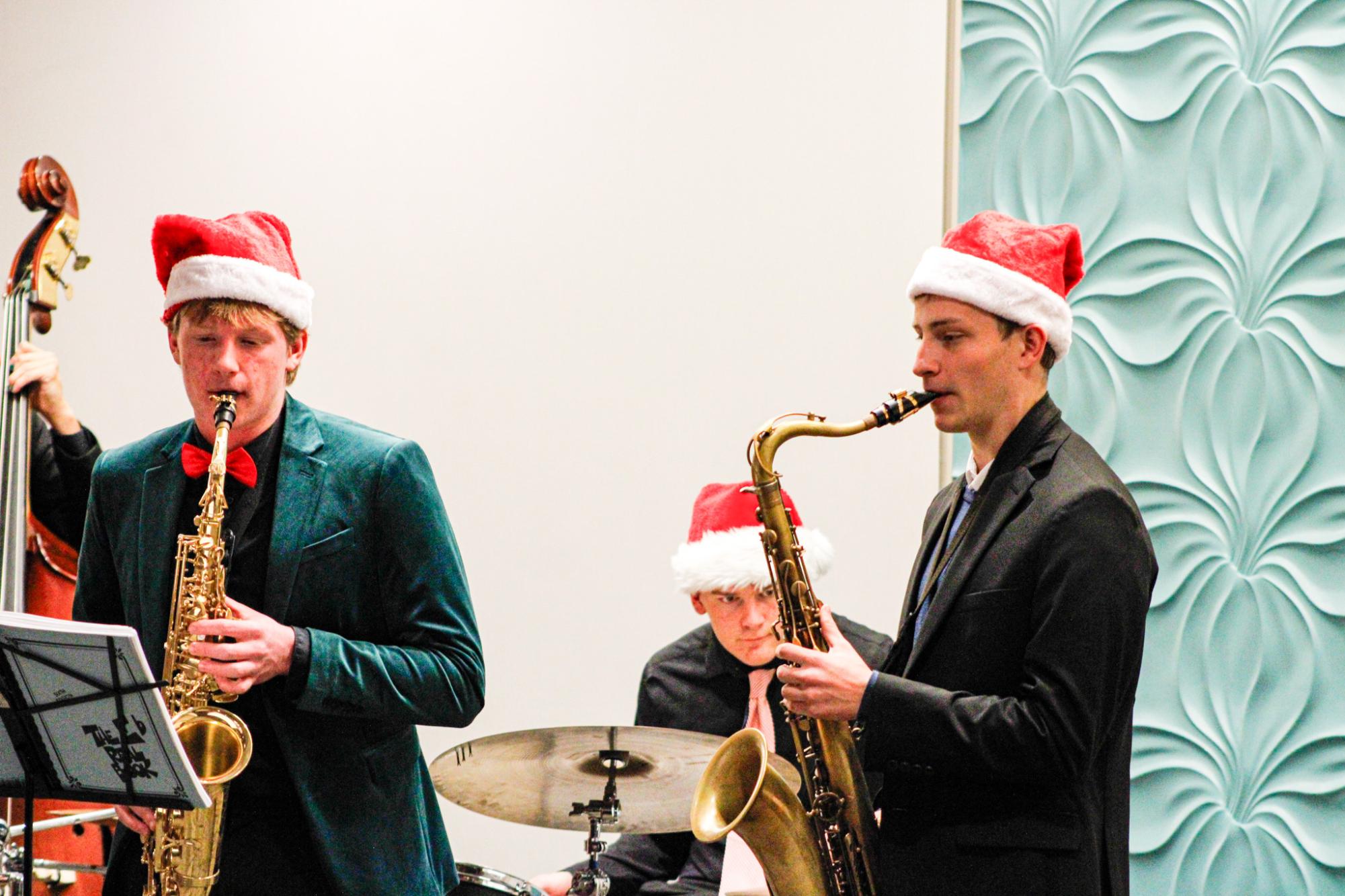 Annual tree lighting and jazz band (Photos by Kaelyn Kissack)