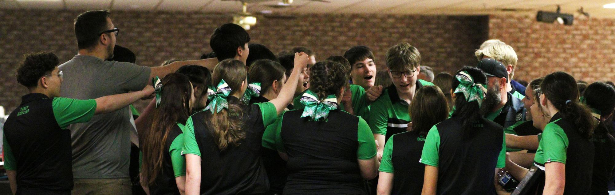 Bowling Triangular (Photos by Maggie Elliott)