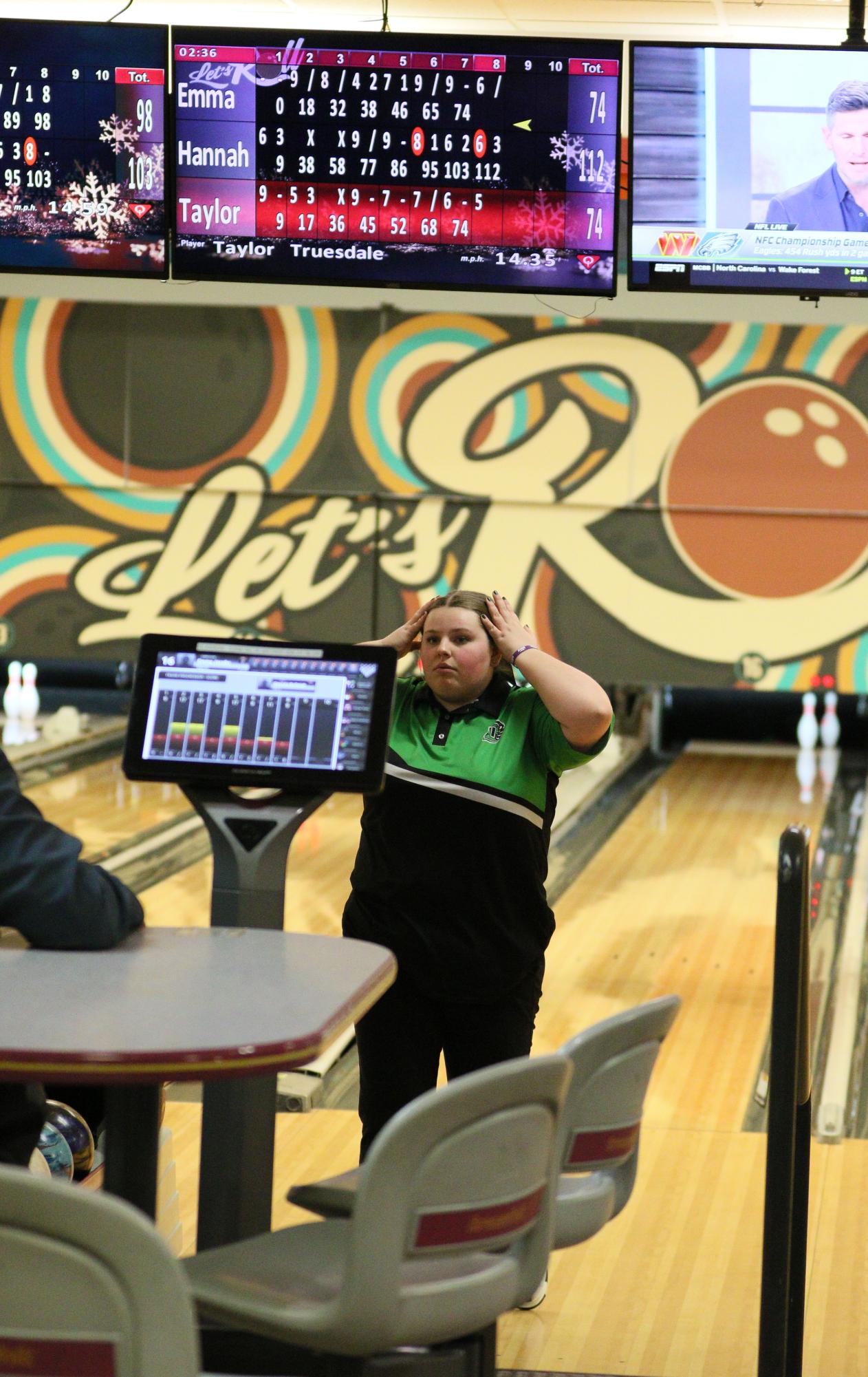 Bowling Triangular (Photos by Maggie Elliott)