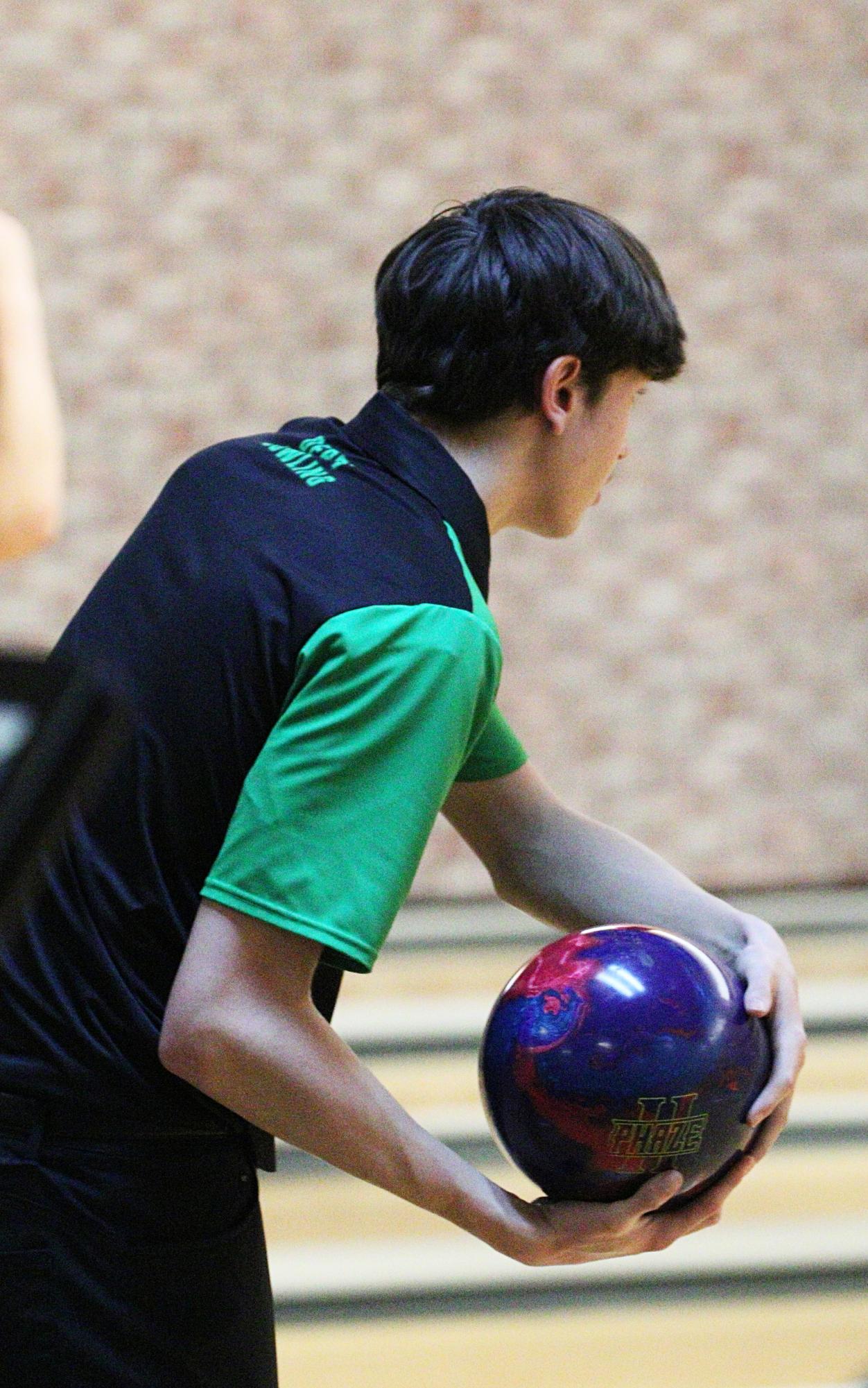 Bowling Triangular (Photos by Maggie Elliott)