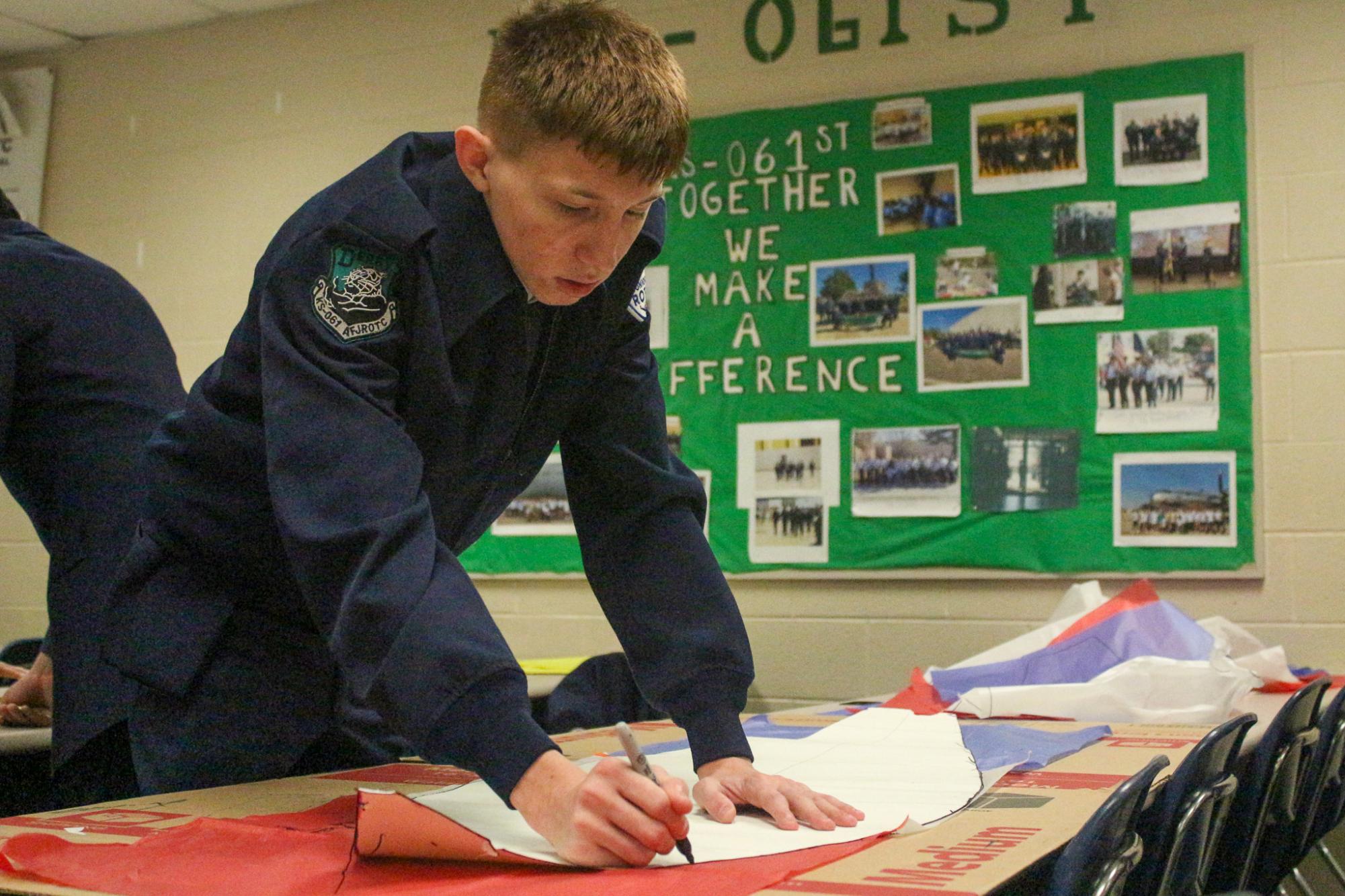 ROTC And Airbrush In Class (Photos by Olivia Grosser)