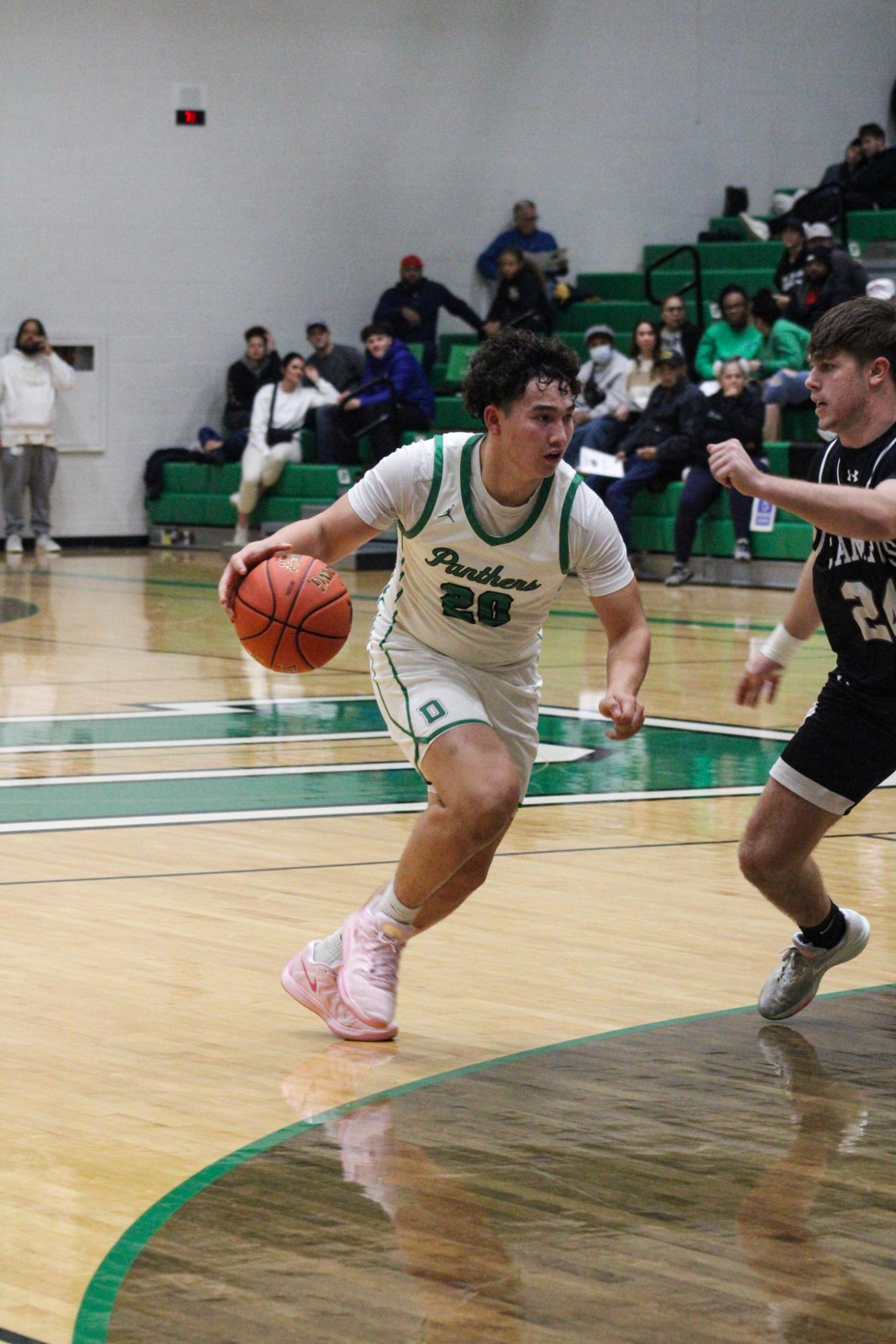 Boys varsity basketball vs. Campus (Photos by Kaelyn Kissack)