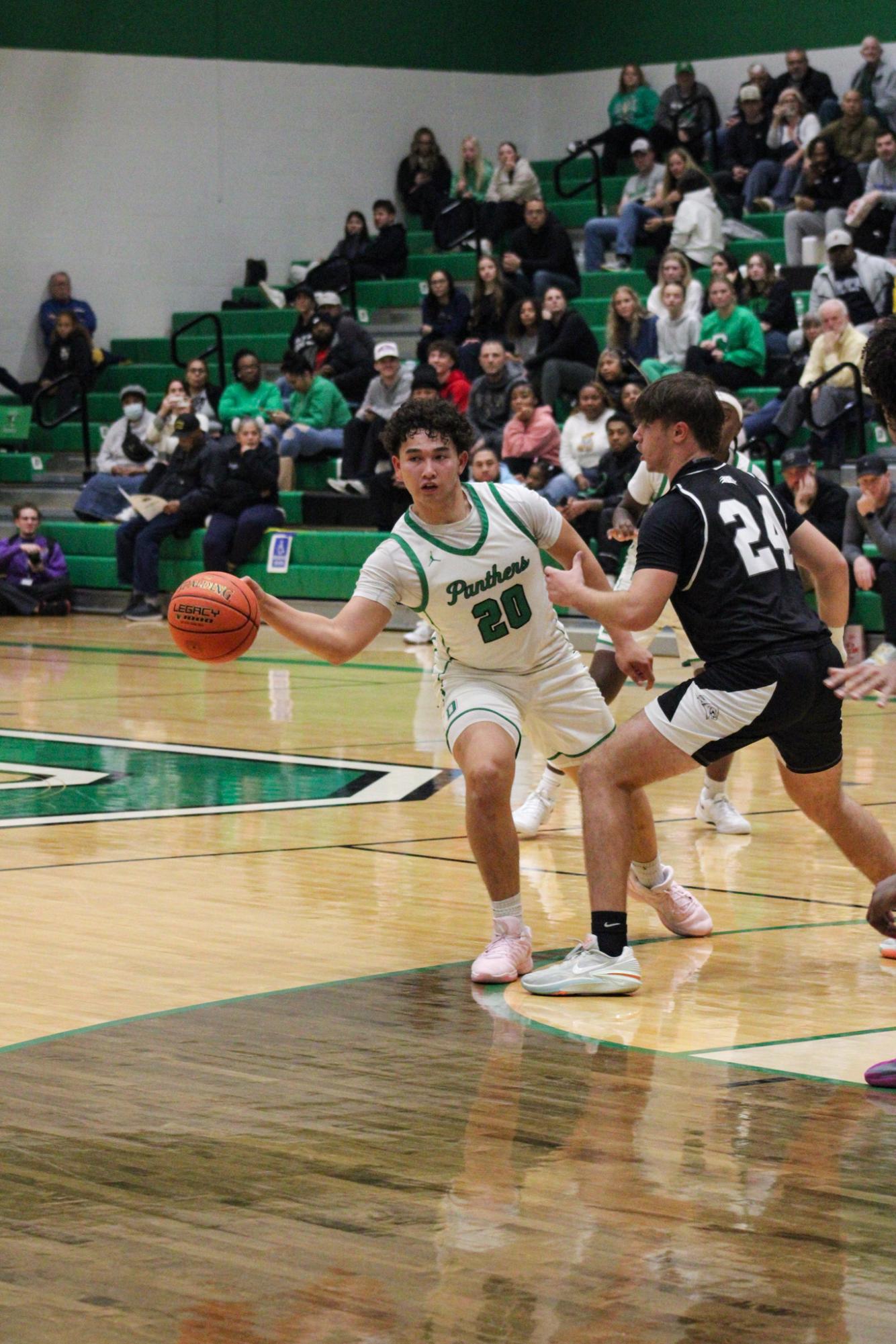 Boys varsity basketball vs. Campus (Photos by Kaelyn Kissack)