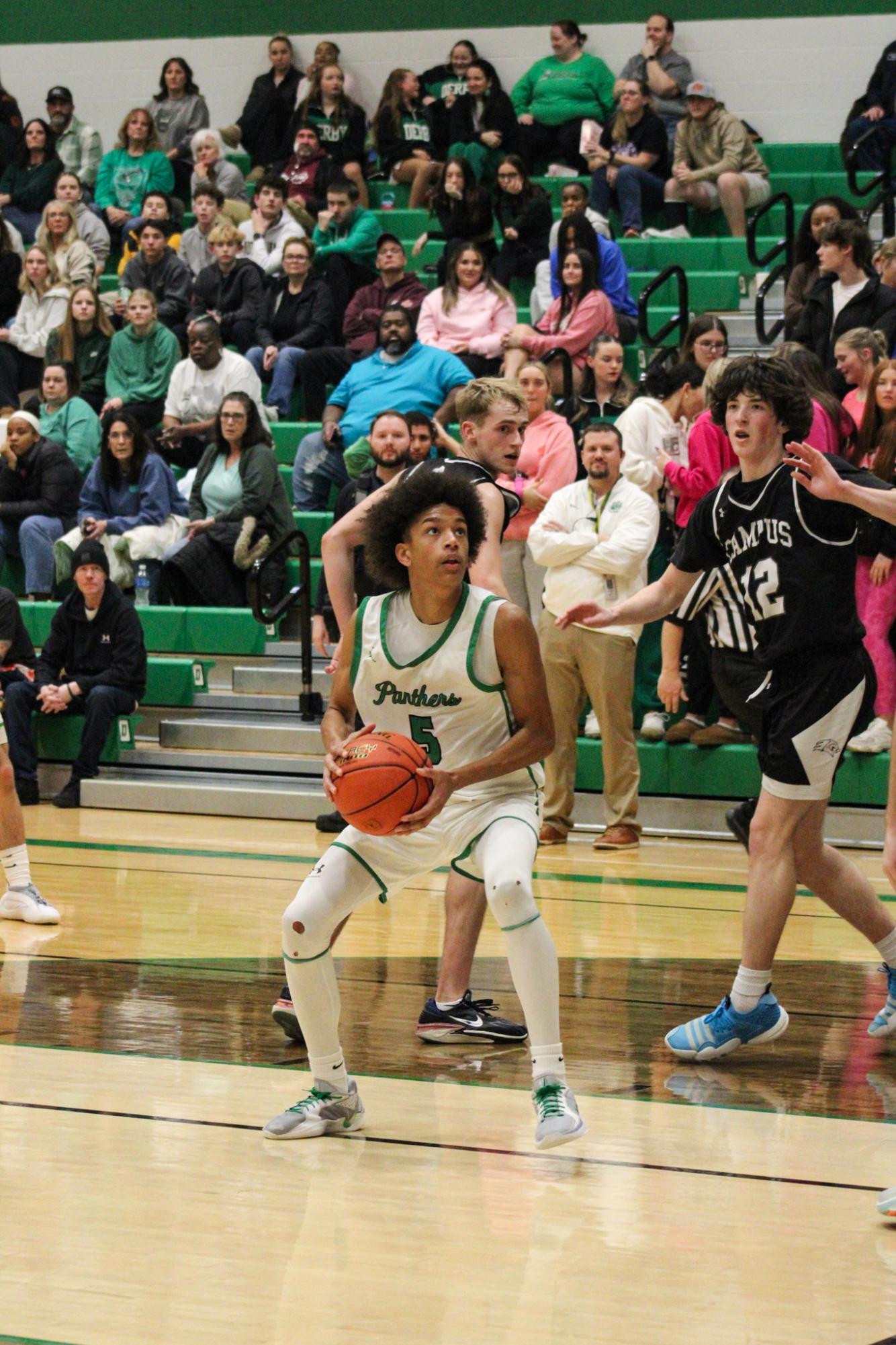 Boys varsity basketball vs. Campus (Photos by Kaelyn Kissack)