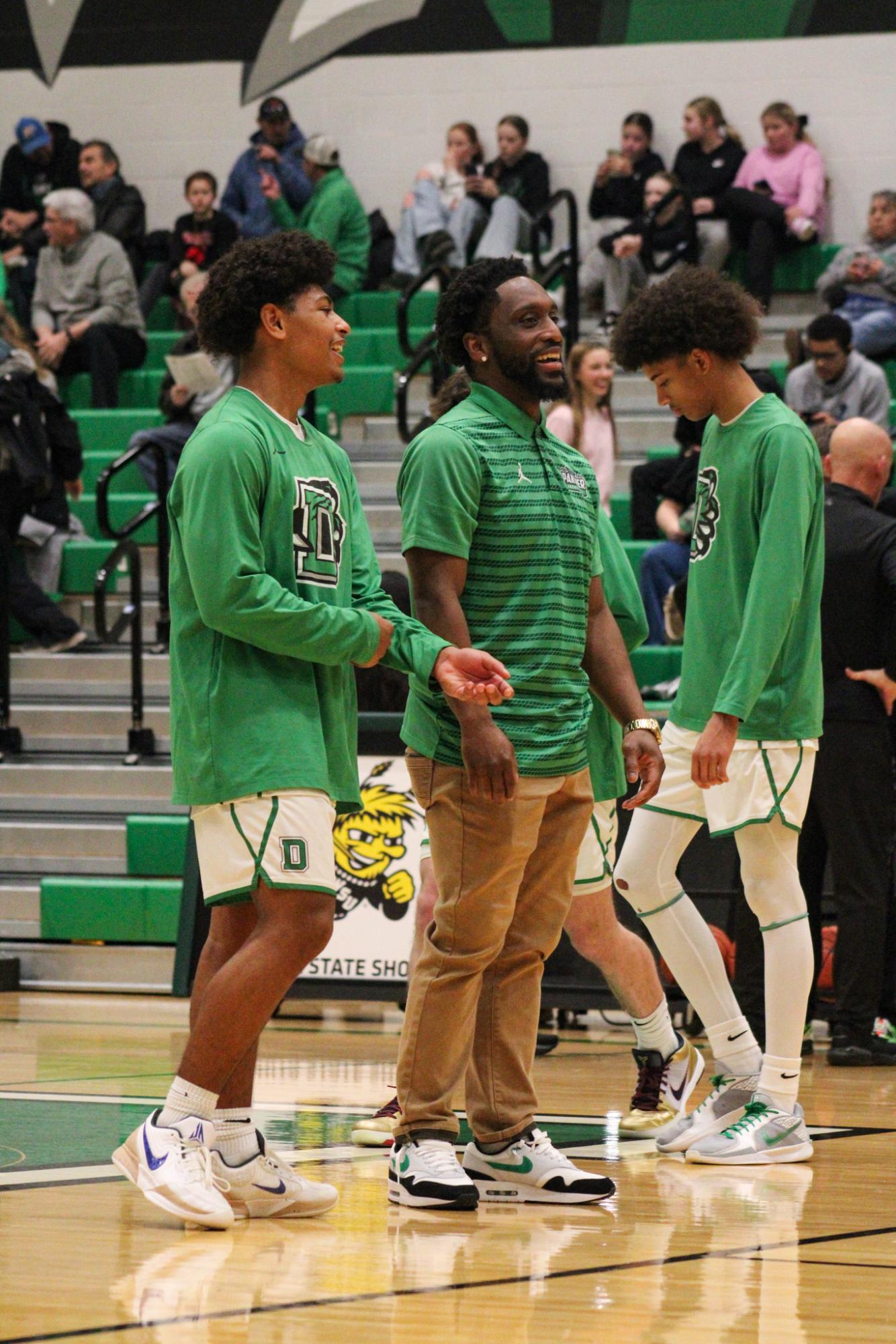 Boys varsity basketball vs. Campus (Photos by Kaelyn Kissack)