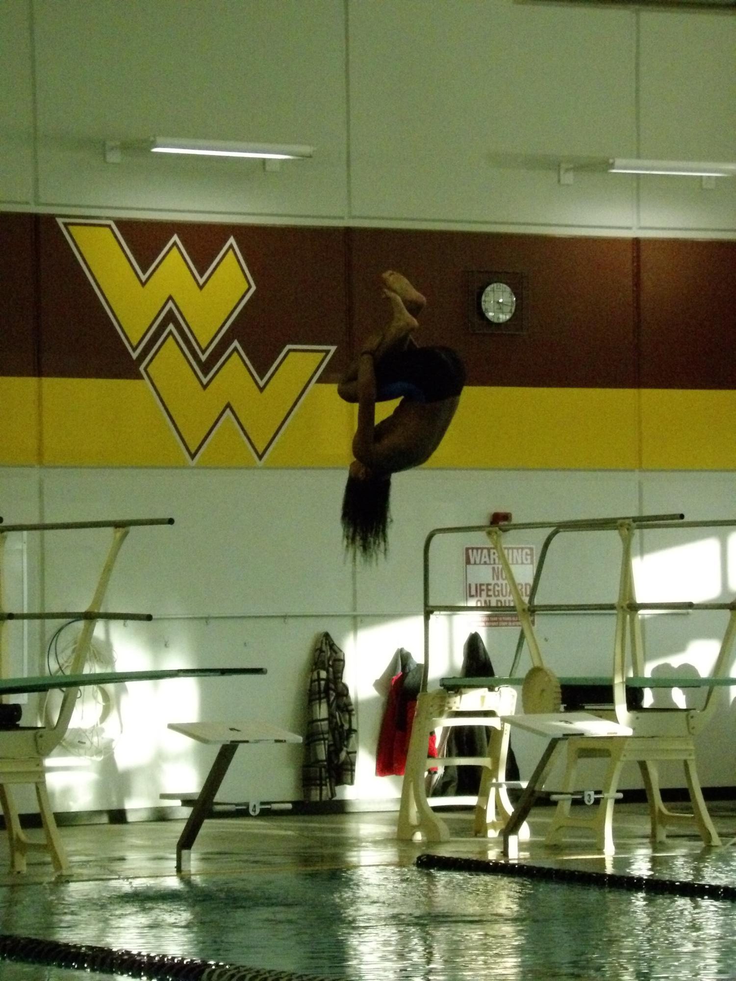 Boys dive (Photos by Tripp Stratton)