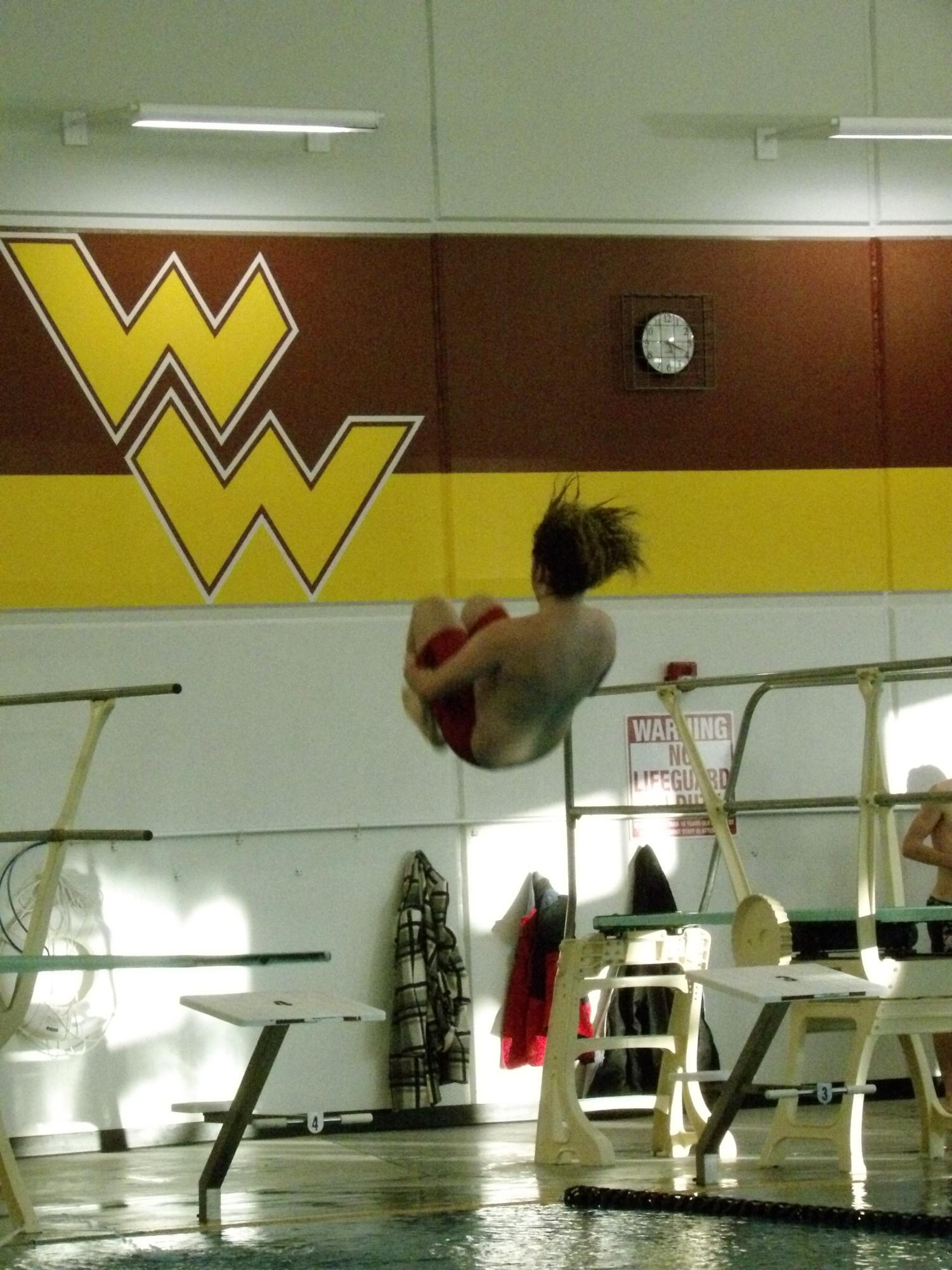 Boys dive (Photos by Tripp Stratton)