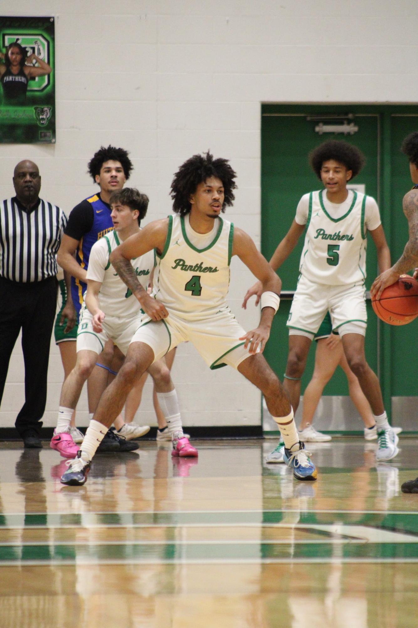 Varsity Boys Basketball vs. Hutchinson (Photos by Kaelyn Kissack)