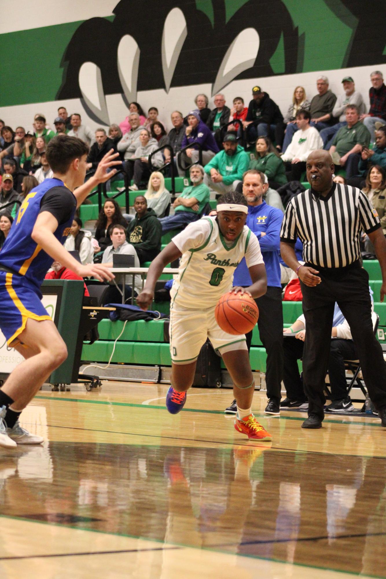 Varsity Boys Basketball vs. Hutchinson (Photos by Kaelyn Kissack)