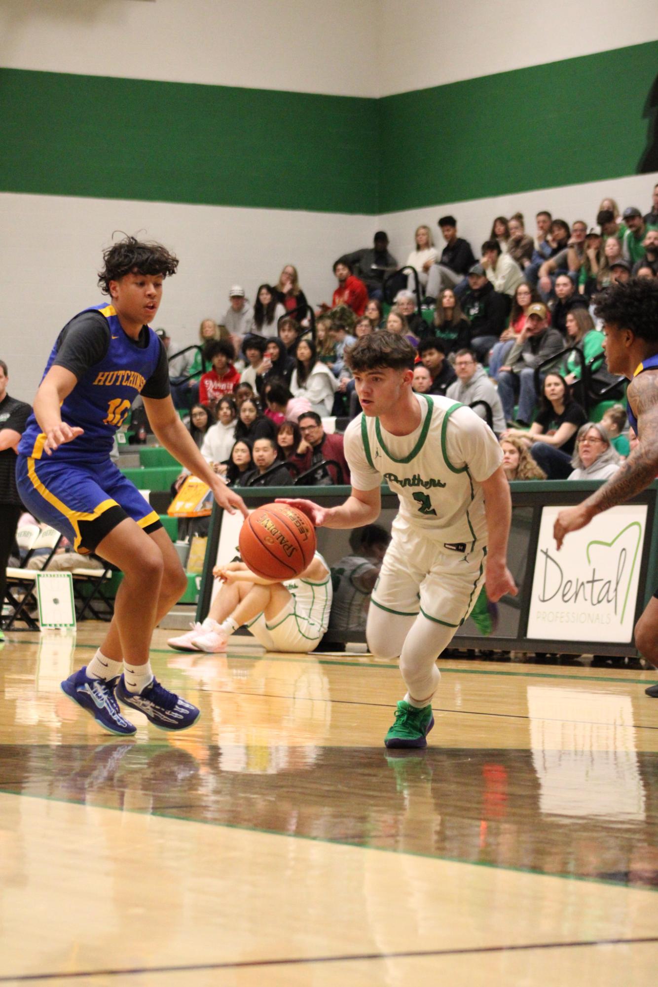 Varsity Boys Basketball vs. Hutchinson (Photos by Kaelyn Kissack)