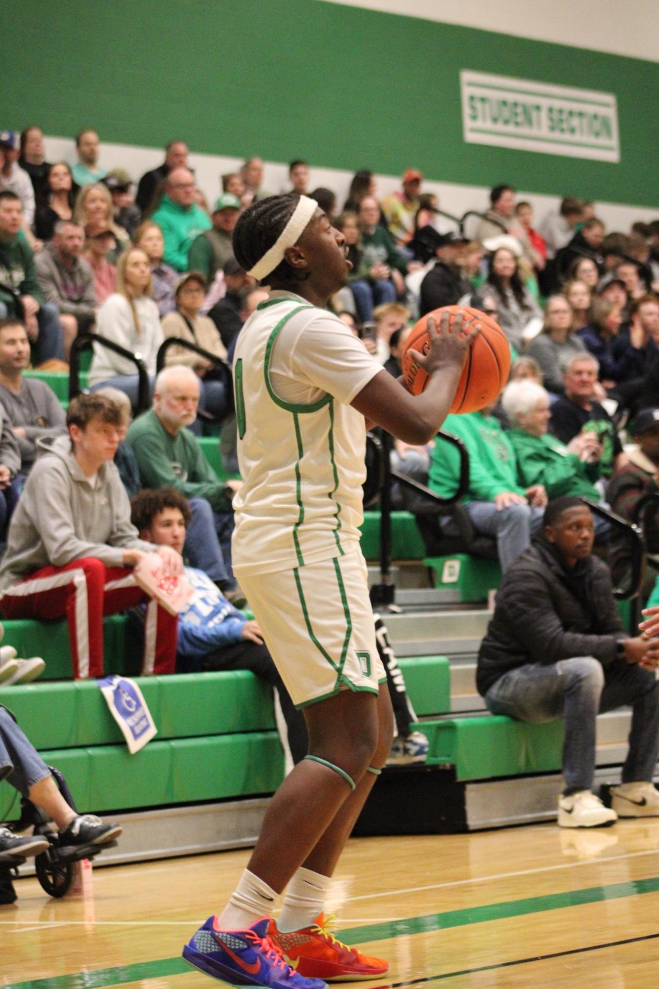 Varsity Boys Basketball vs. Hutchinson (Photos by Kaelyn Kissack)