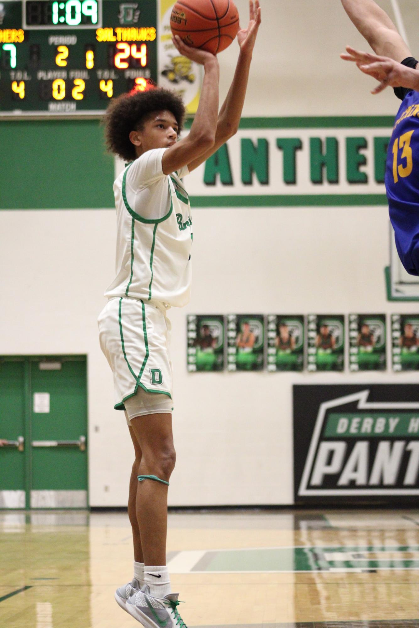 Varsity Boys Basketball vs. Hutchinson (Photos by Kaelyn Kissack)