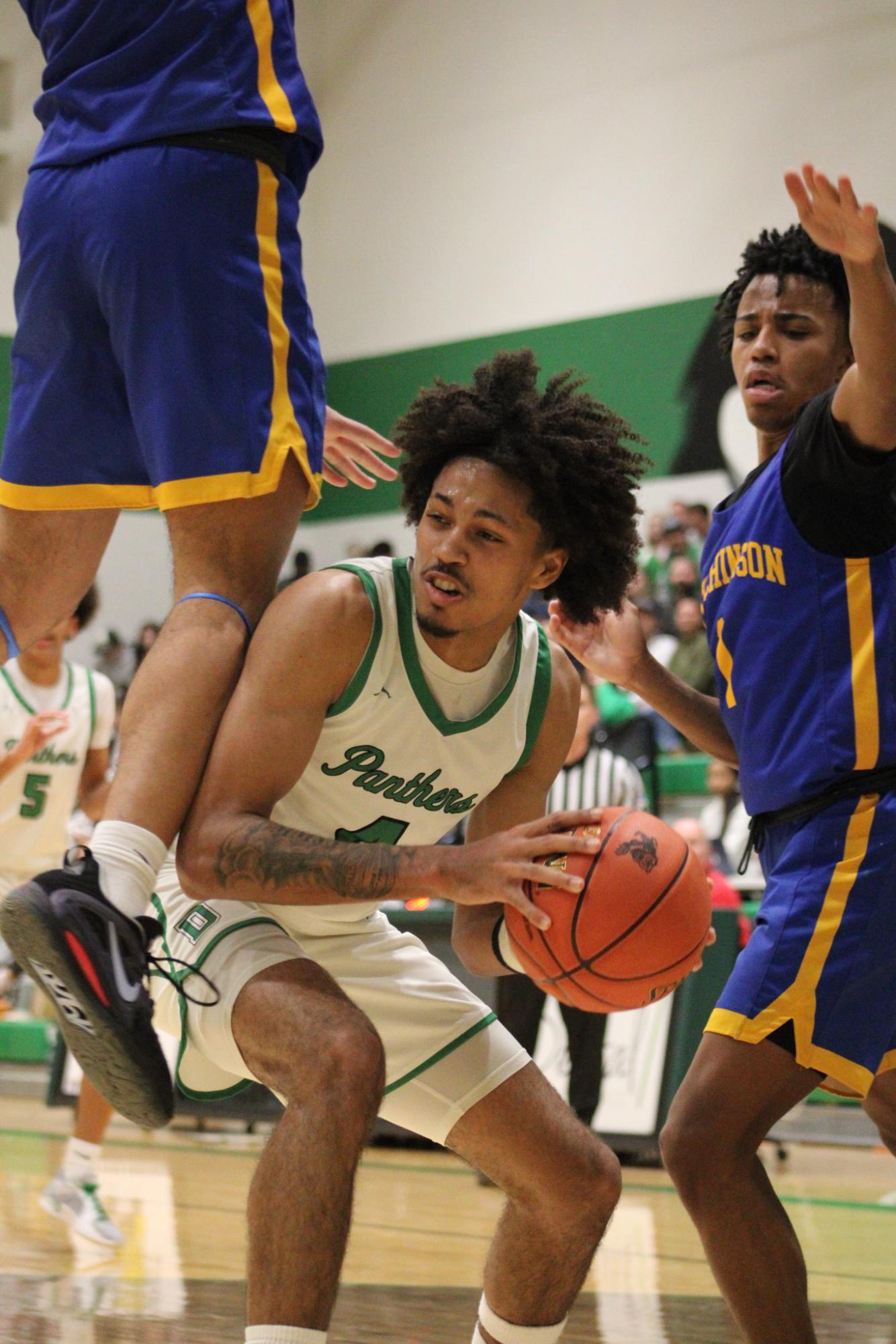 Varsity Boys Basketball vs. Hutchinson (Photos by Kaelyn Kissack)