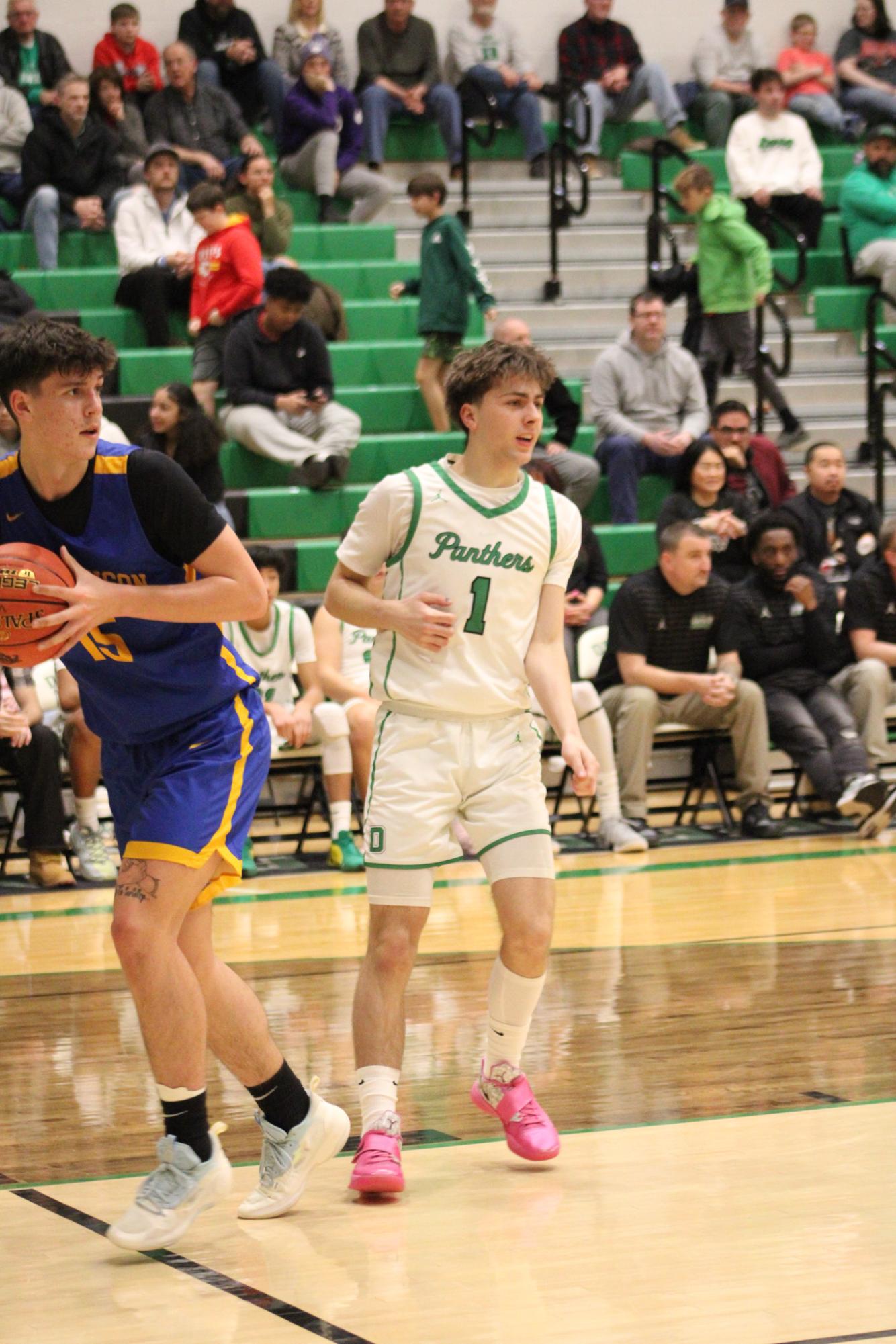 Varsity Boys Basketball vs. Hutchinson (Photos by Kaelyn Kissack)