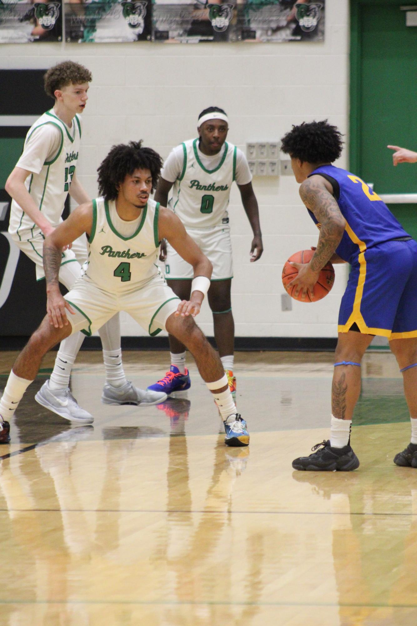 Varsity Boys Basketball vs. Hutchinson (Photos by Kaelyn Kissack)