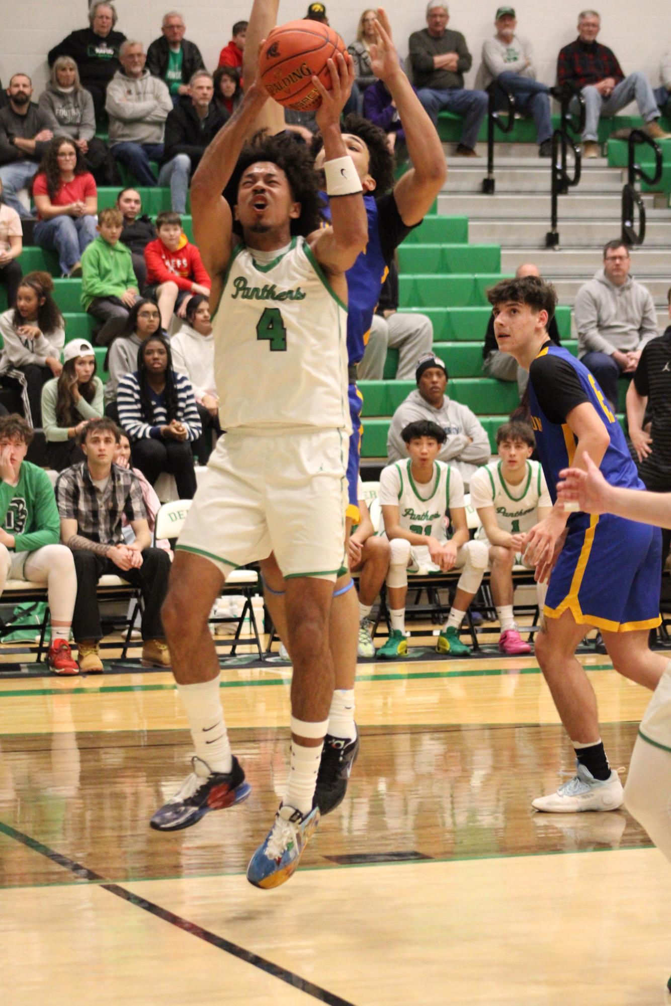 Varsity Boys Basketball vs. Hutchinson (Photos by Kaelyn Kissack)