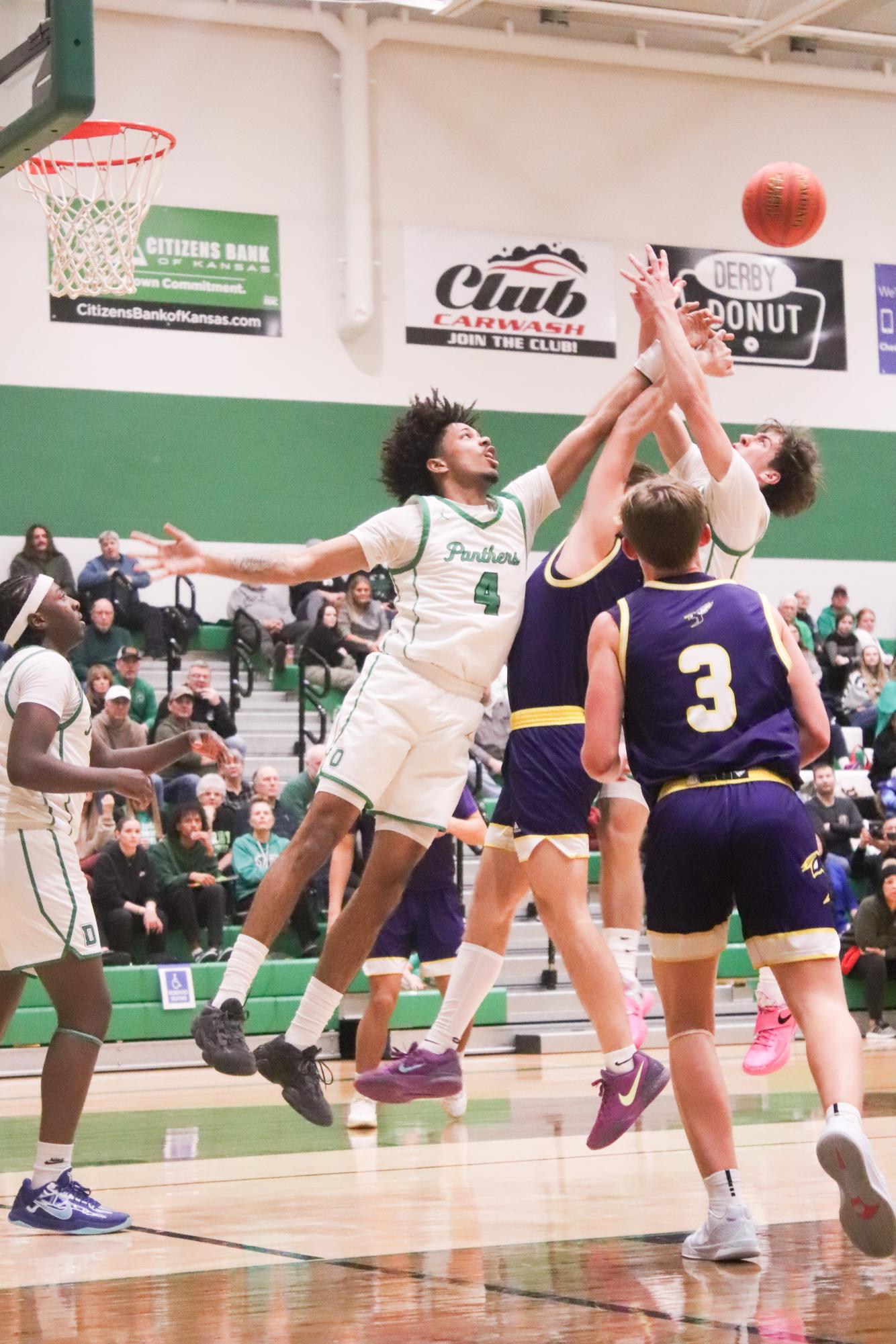 Boys Basketball vs. Valley Center (Photos by Ella davidson)