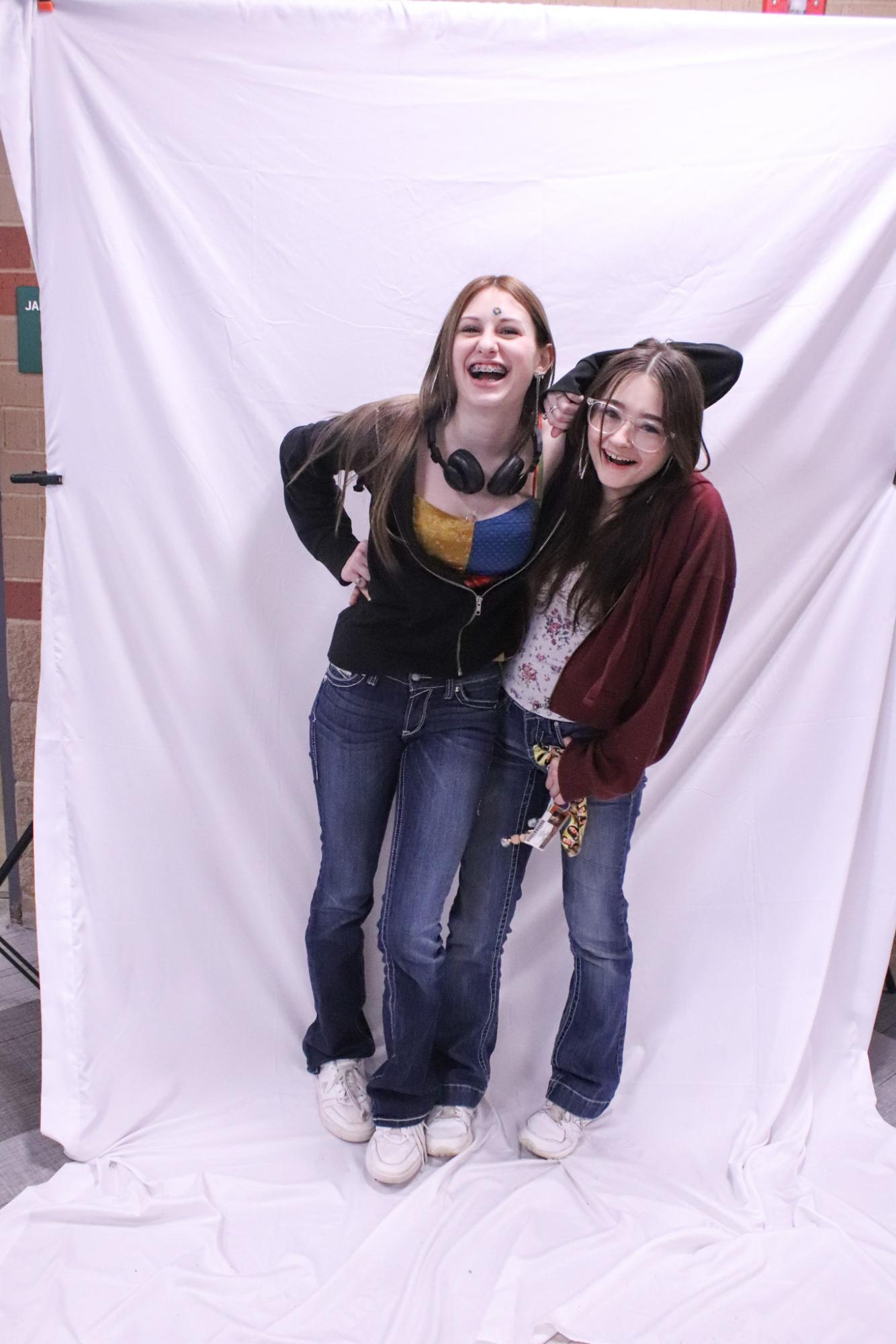 Friendship photoshoot (Photos by Ella Davidson and Emmersyn Bonebrake)