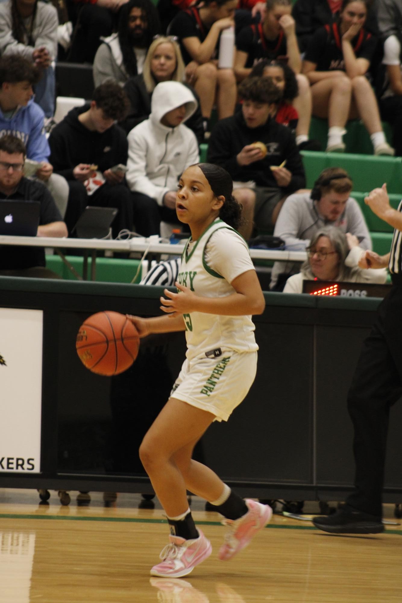 Girls varsity basketball vs. Maize (Photos by France Cueto)