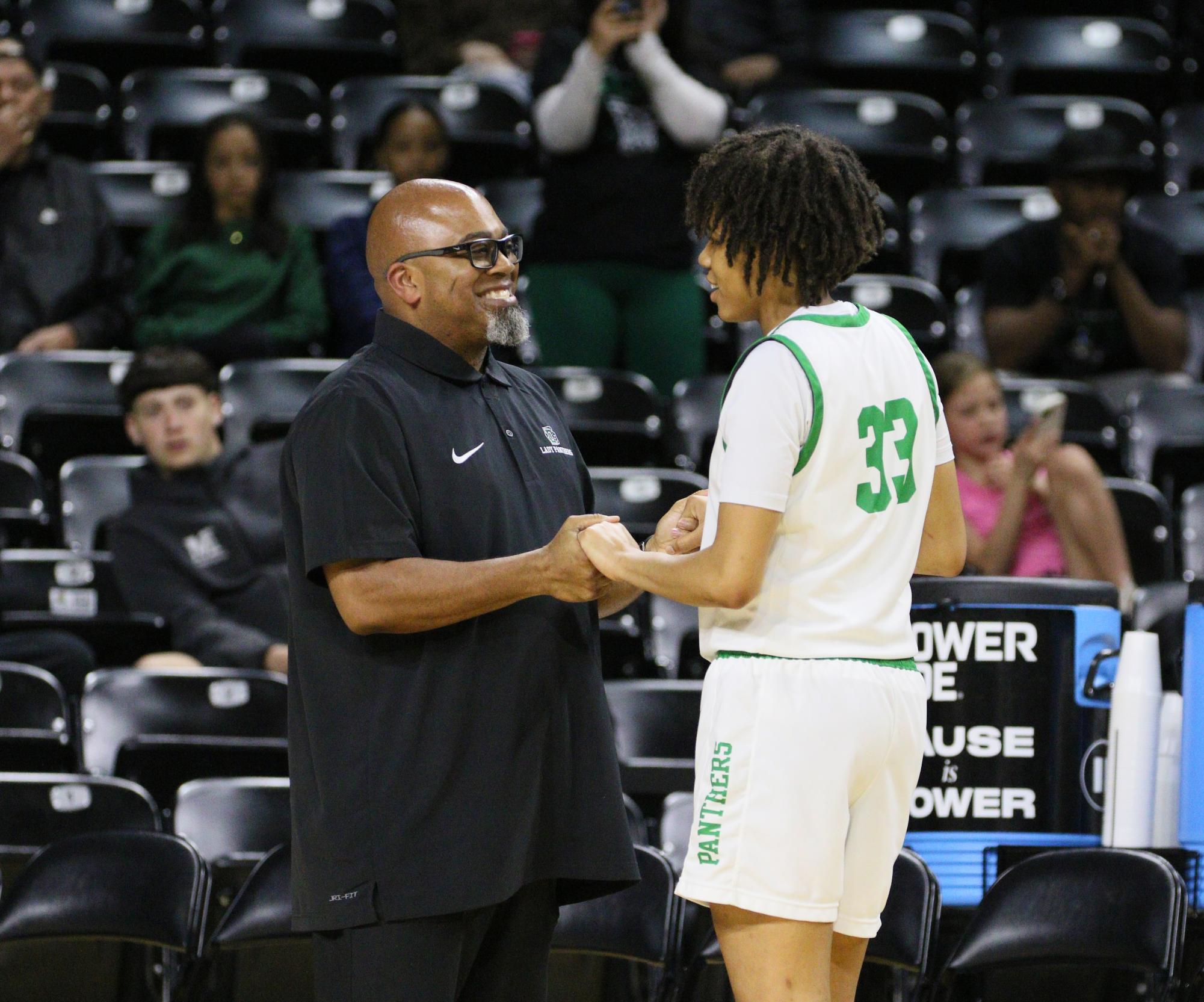 Girls state basketball vs. Blue Valley North (Photos by Maggie Elliott)