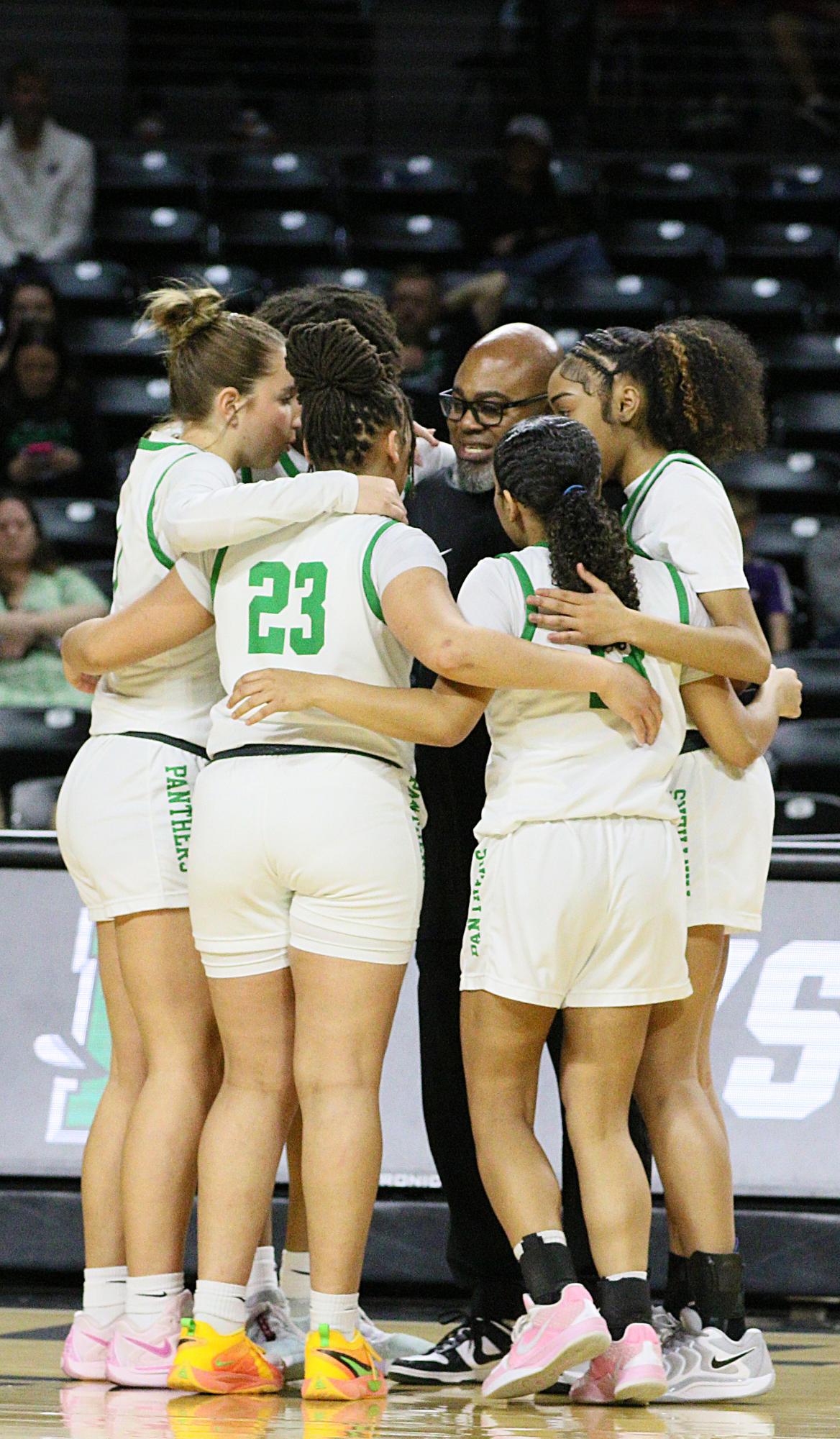 Girls state basketball vs. Blue Valley North (Photos by Maggie Elliott)