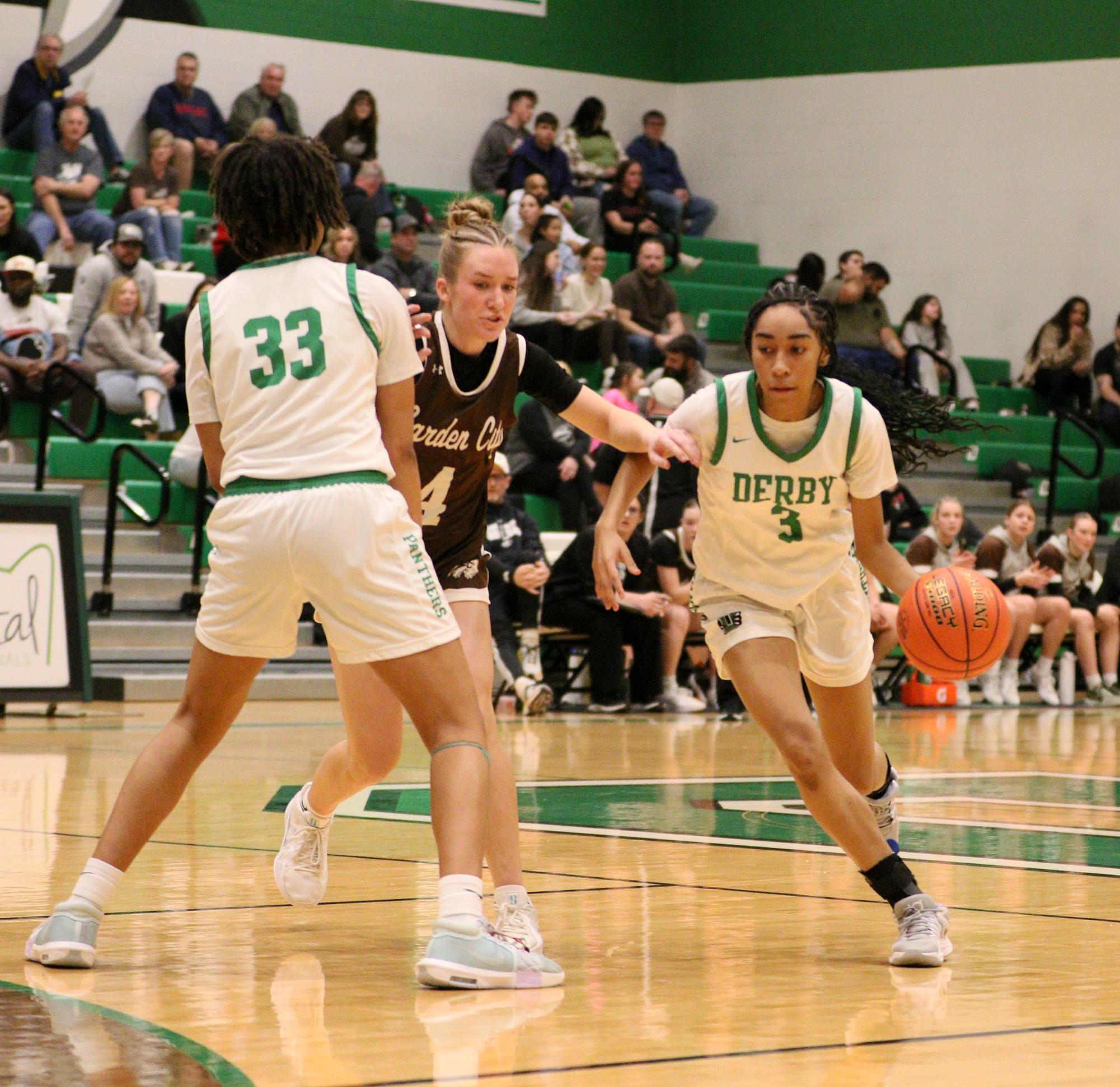 Girls basketball sub-state vs. Garden City (Photos by Maggie Elliott)