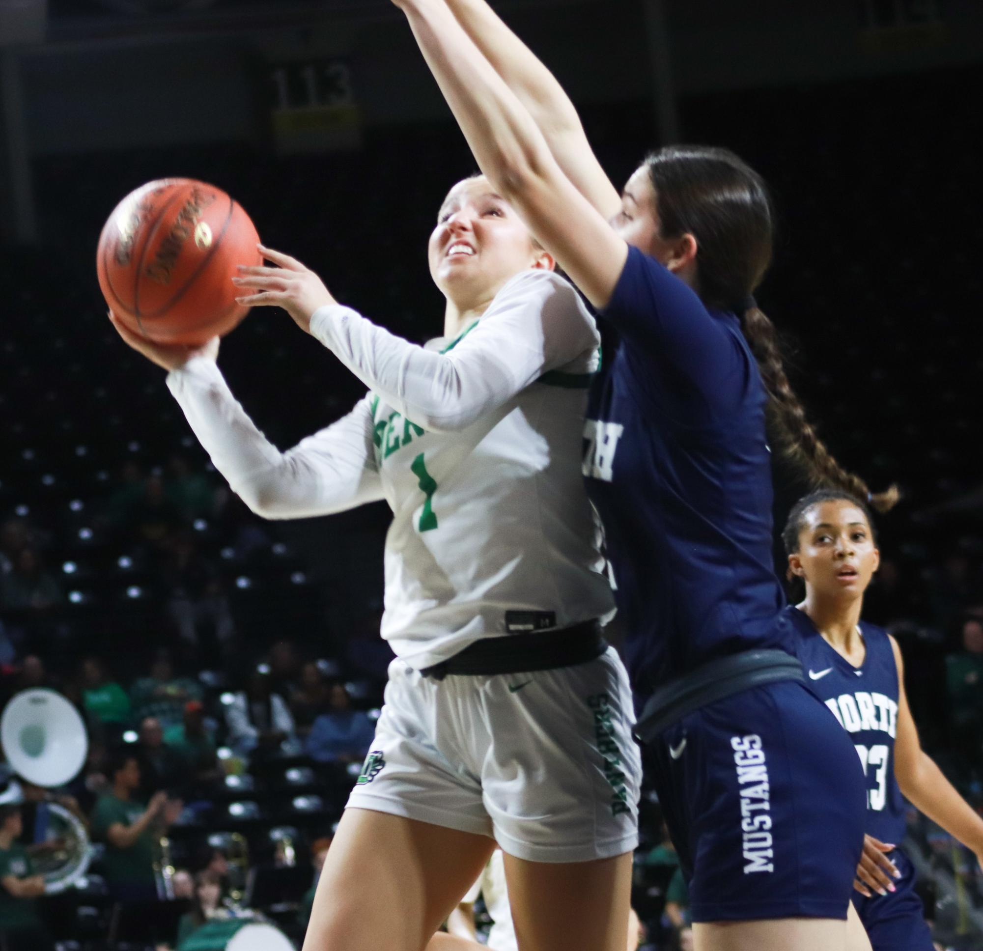 Girls basketball state championship vs. Blue Valley (Photos by Ava Mbawuike)