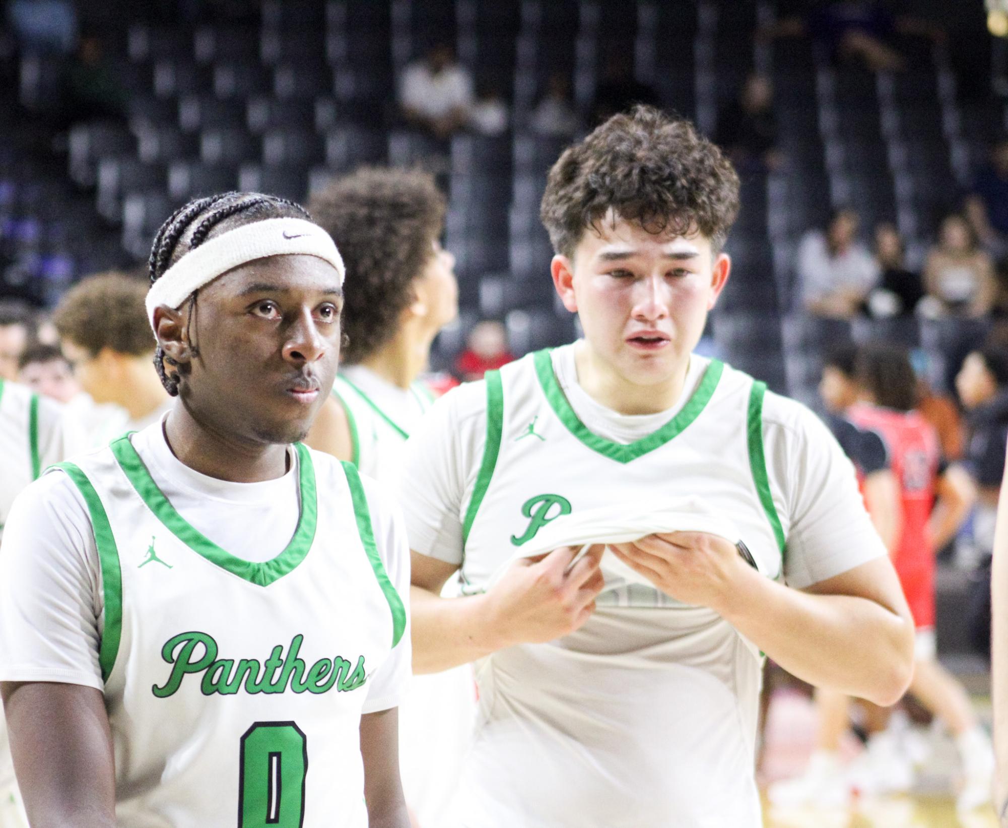 Boys basketball state playoffs vs. Olathe North (Photos by Ava Mbawuike)