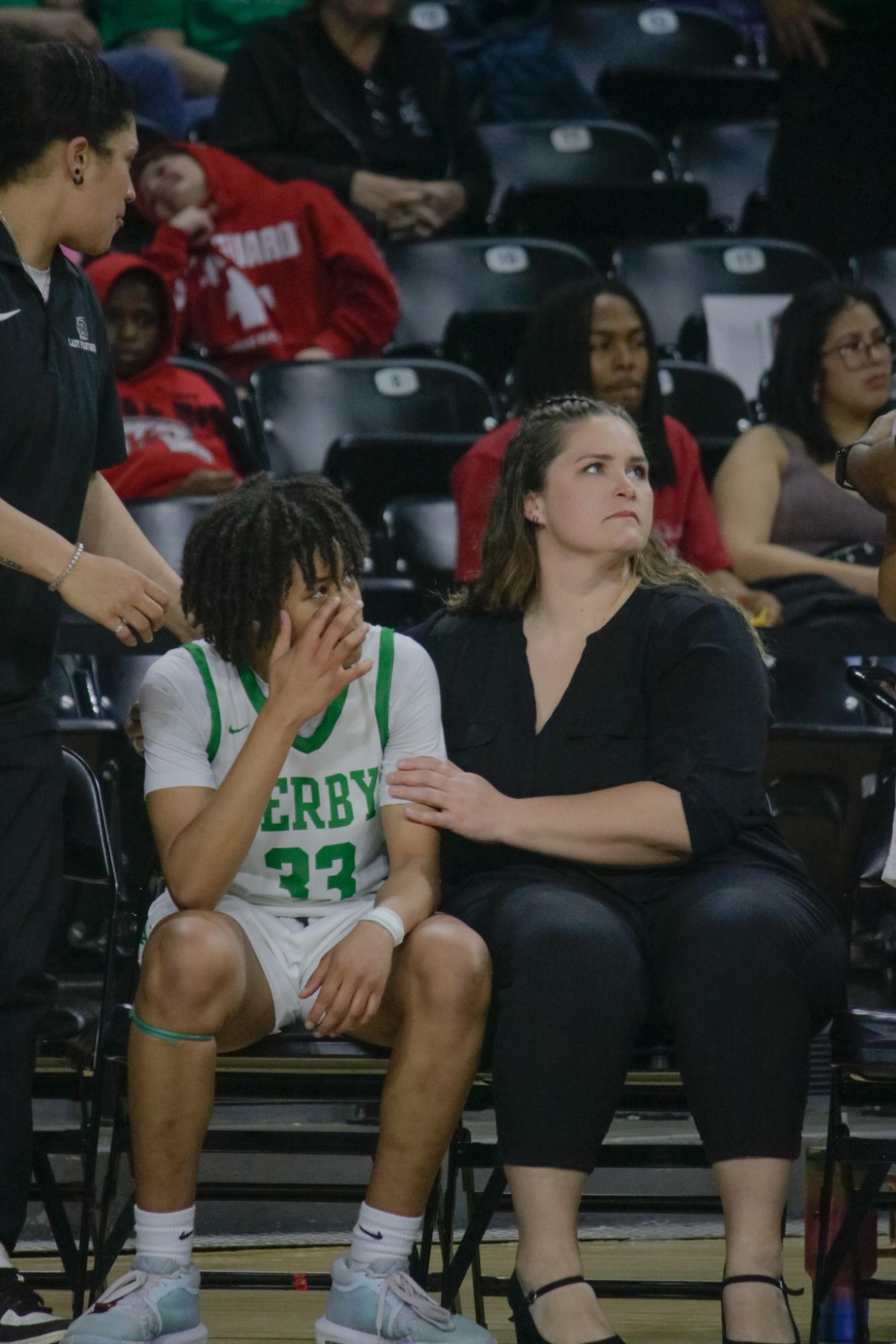 Girls state basketball vs. Blue Valley North (Photos by Persephone Ivy)