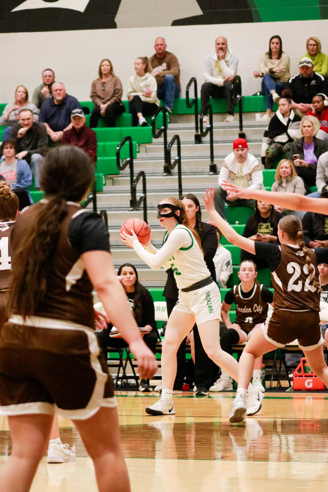 Girls basketball sub-state finals vs. Garden City (Photos by Ava Mbawuike)