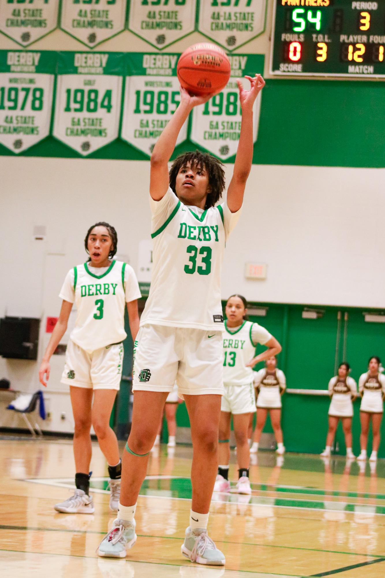 Girls basketball sub-state finals vs. Garden City (Photos by Ava Mbawuike)